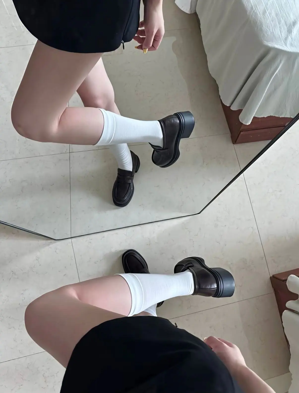 厚底乐福鞋|白袜+短裙,学院感直接拉满✨
