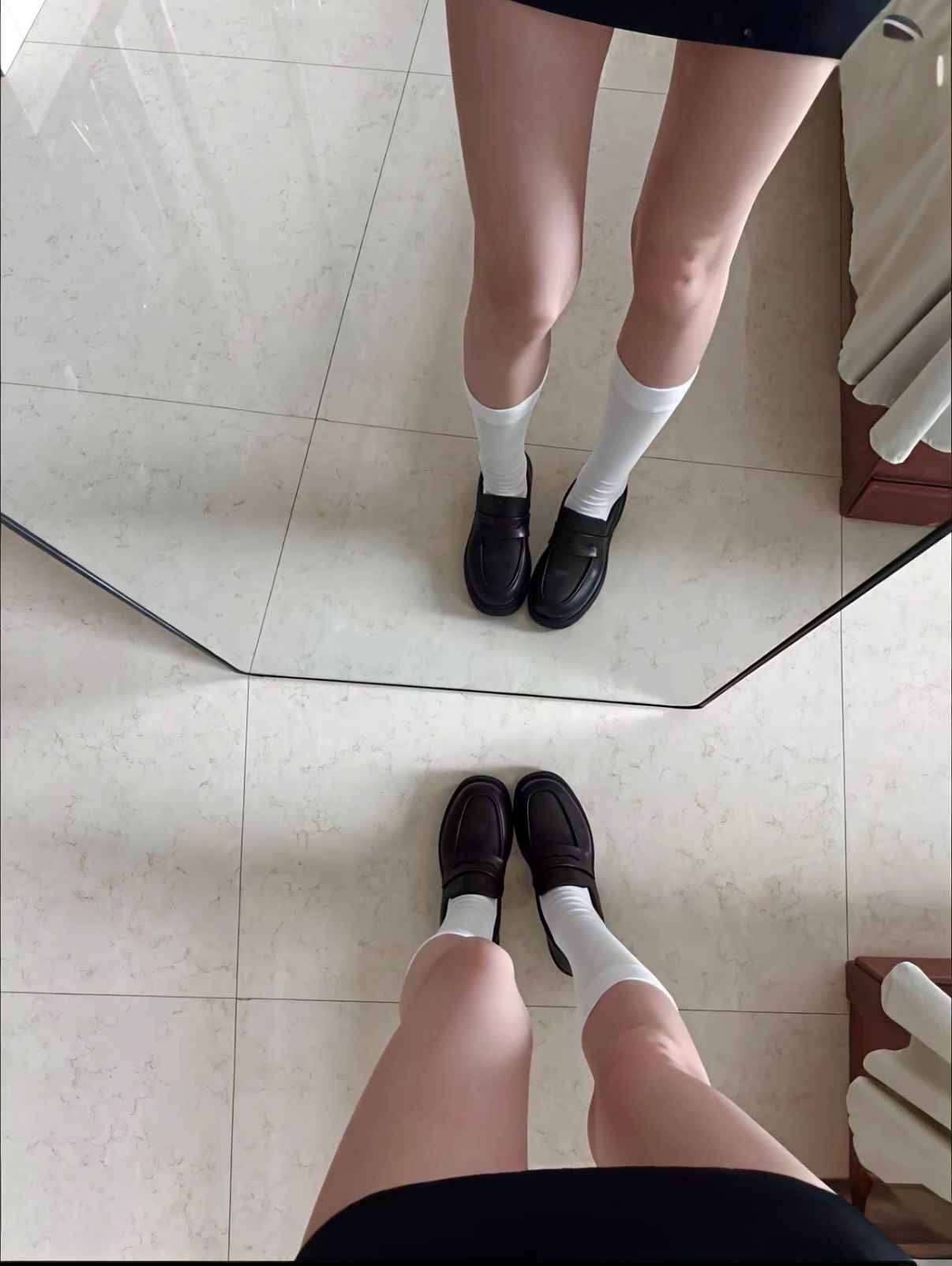 厚底乐福鞋|白袜+短裙,学院感直接拉满✨