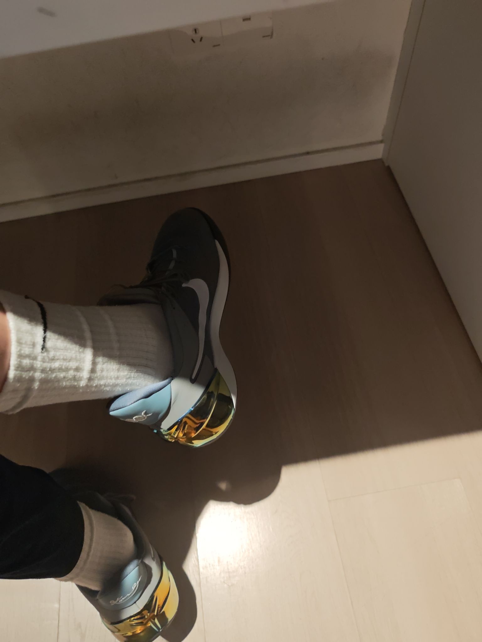 谁要有鞋盒