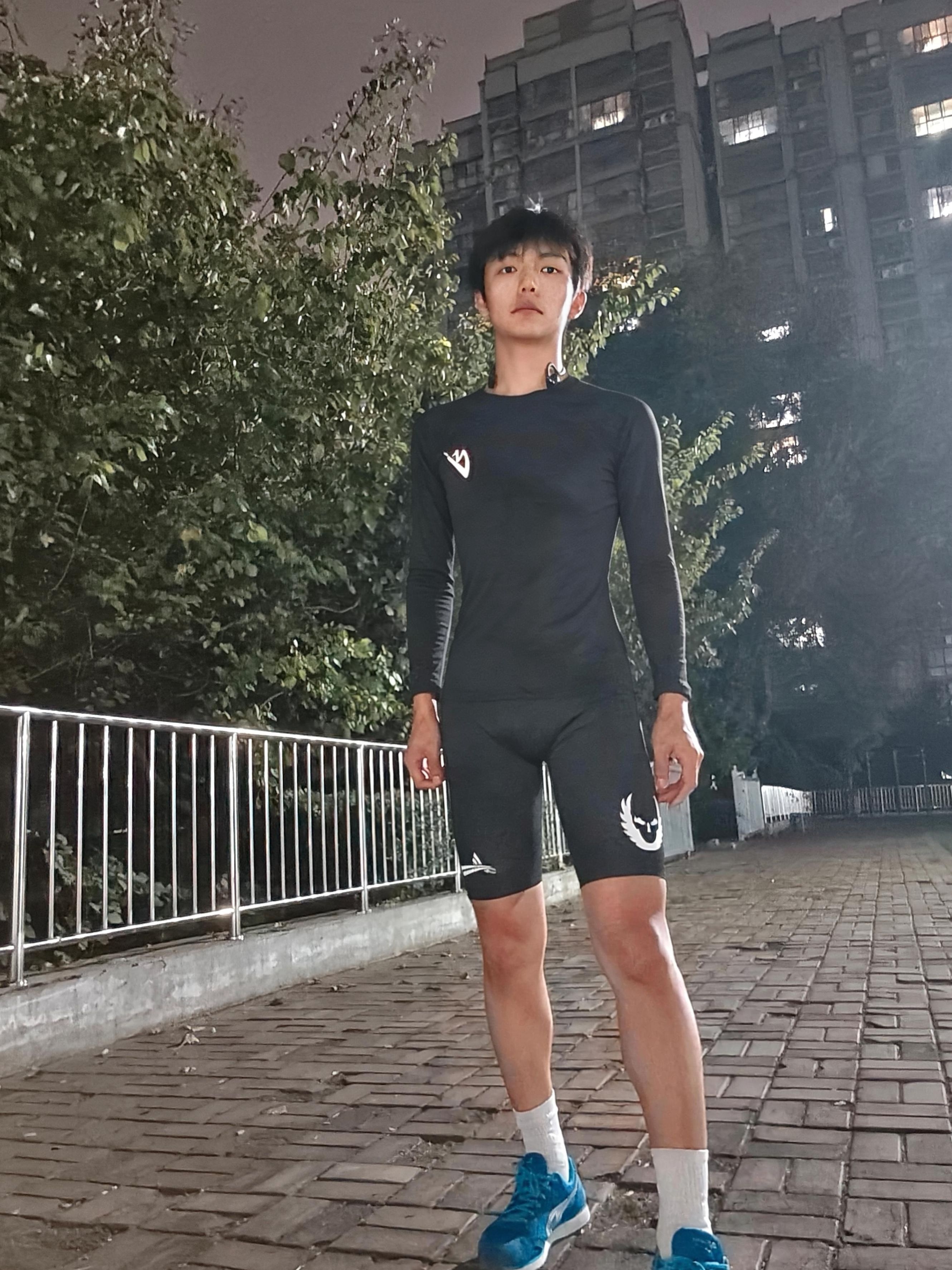 黑色穿的也很酷