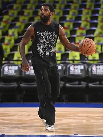 欧文上脚Kyrie 3银红|独立第三代终于亮相🔥