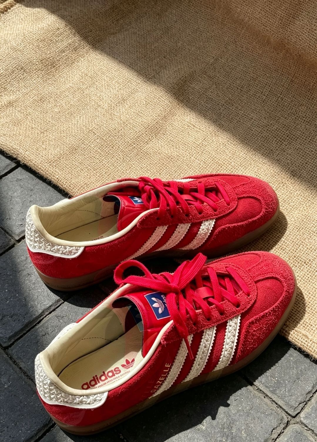 这双鞋百搭宝藏，超有气质滴～