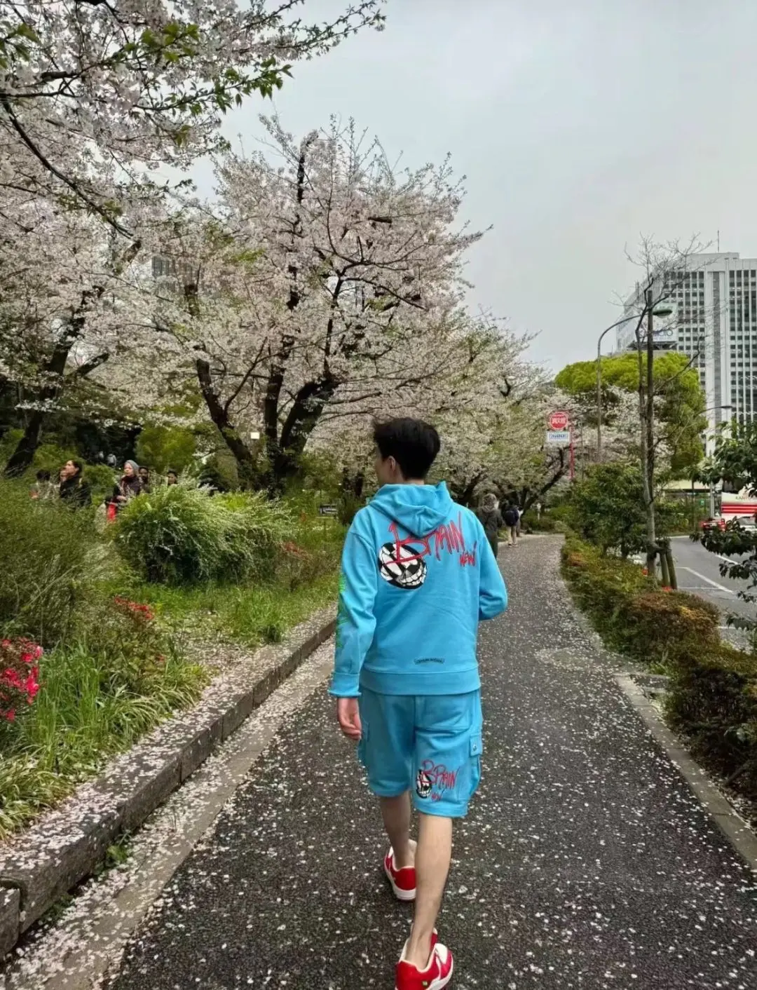 湖蓝色涂鸦连帽卫衣套装 美式高街oversize男女同款