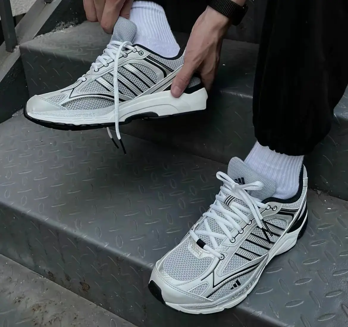 adidas Spiritain 2000|复古轻运动跑鞋 防水织物拼接 缓震在线