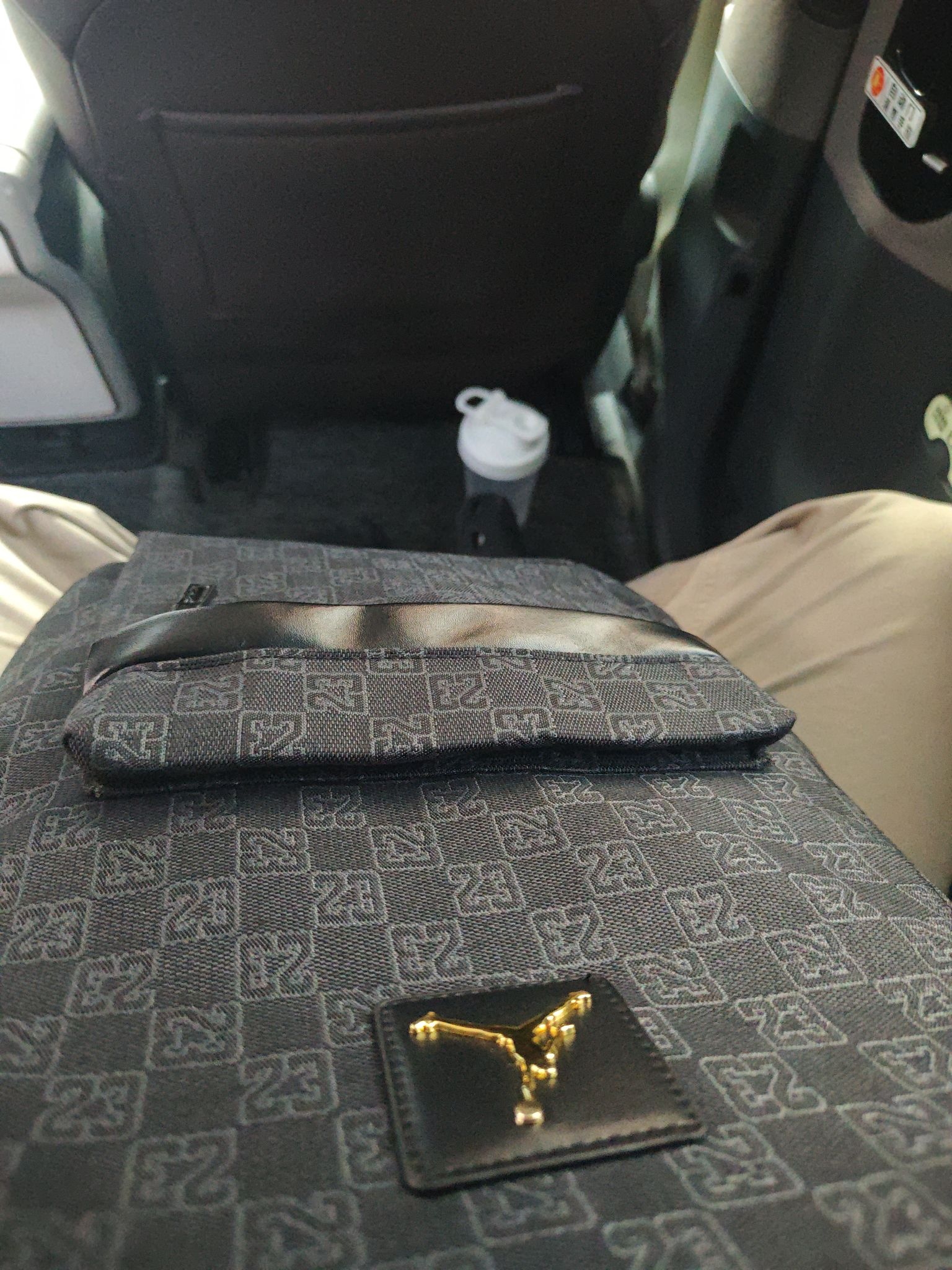 🎒单品介绍（品牌｜款式）：

💰价格参考