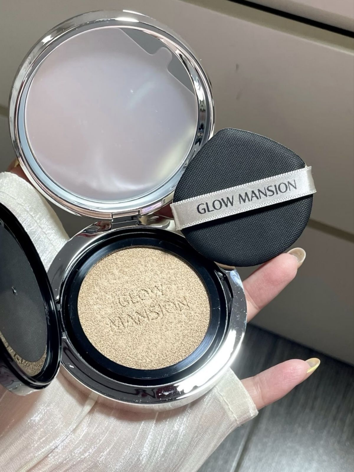 Glow Mansion银盒气垫|柔光奶油肌,便携补妆神器✨