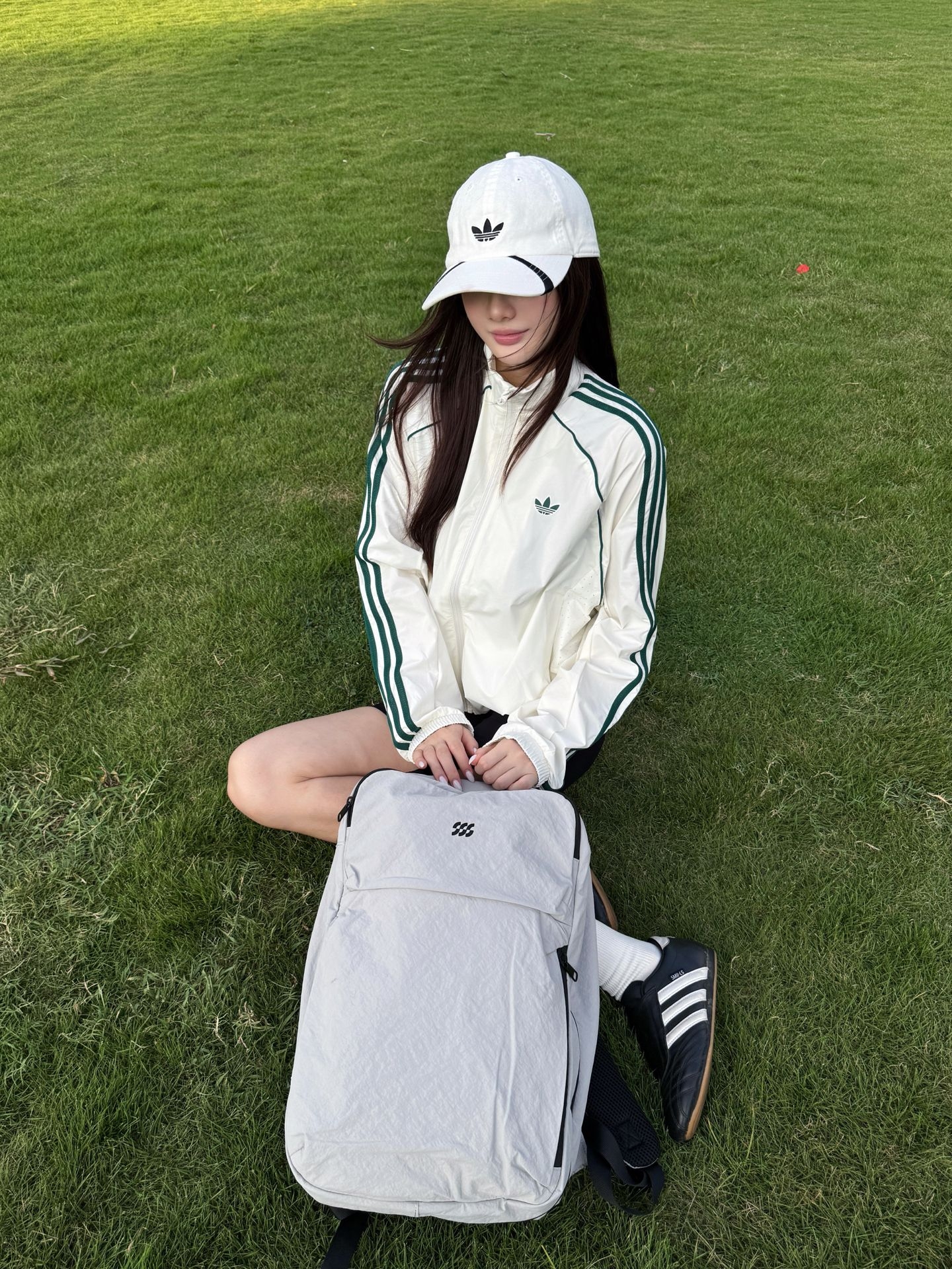 出游踏青穿搭 | 三条杠➕双肩包清爽松弛