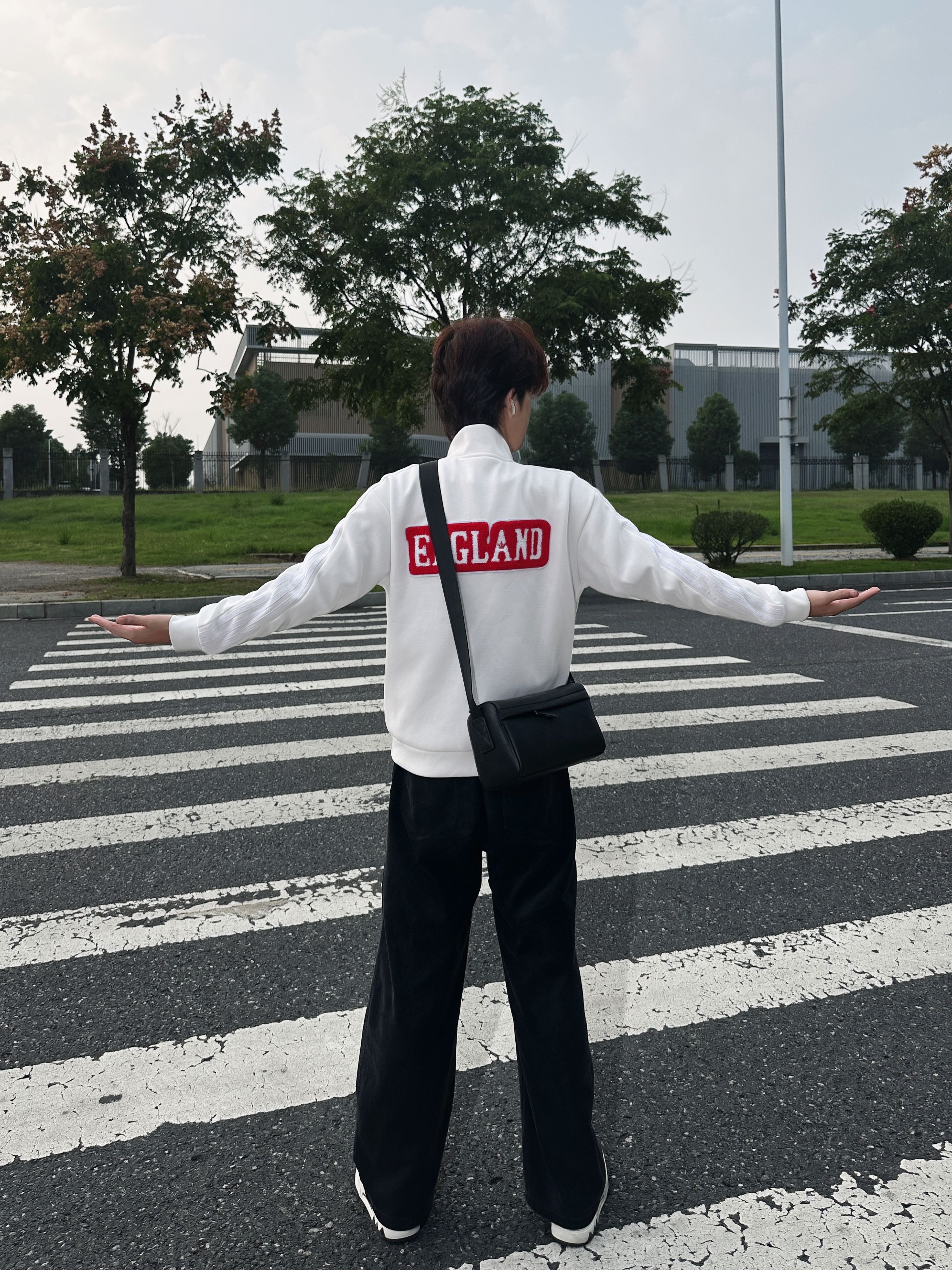 🍂秋日散步穿搭 舒服自在就很OK