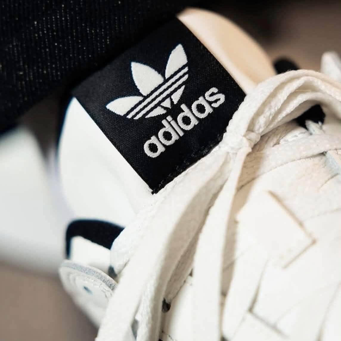 adidas Forum 米白黑|永不过时的复古板鞋
