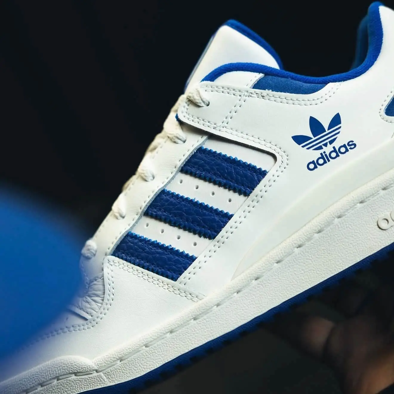 adidas Forum 白蓝魔术贴|复古板鞋清爽少年感