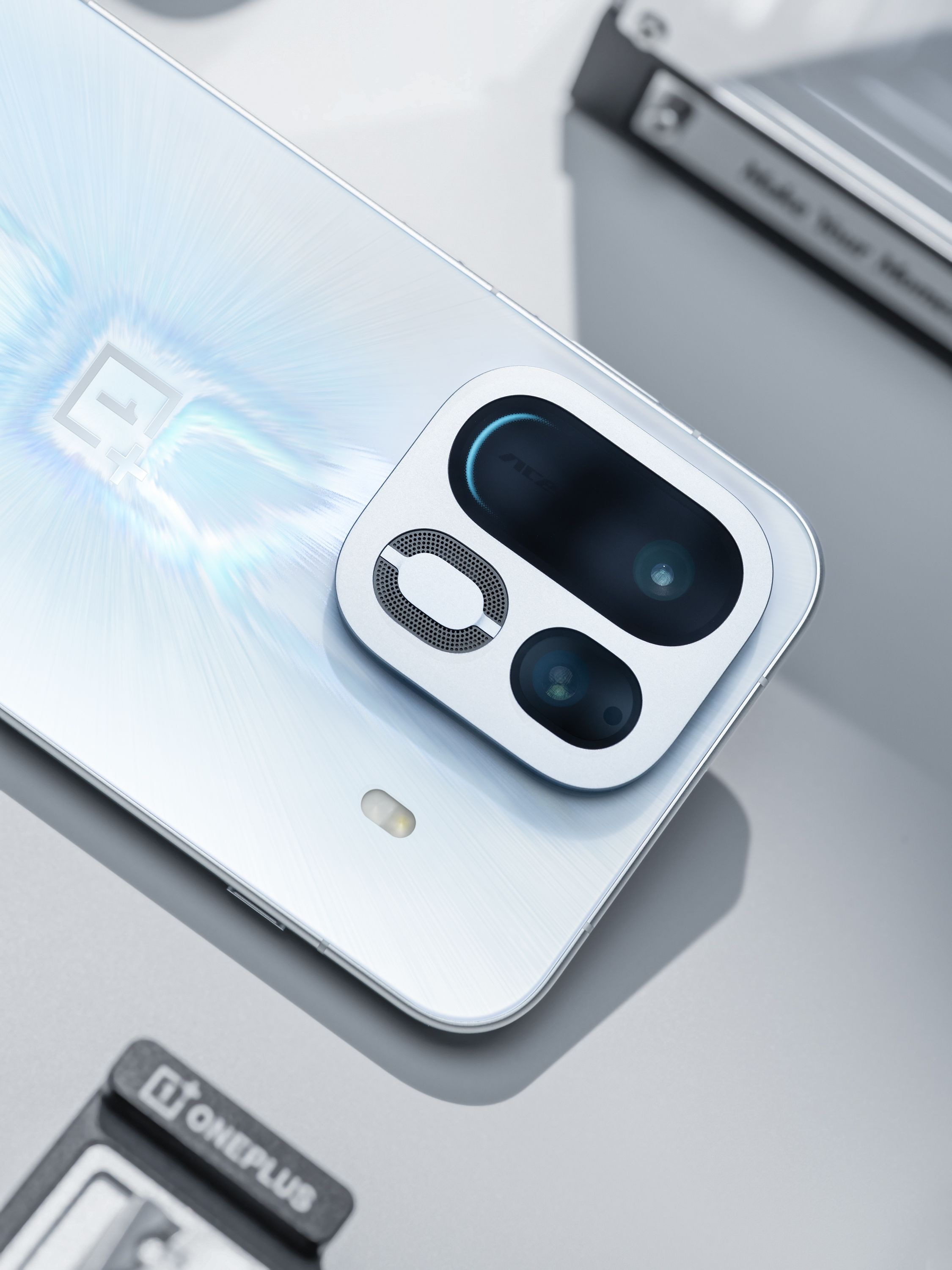 一加Ace7 Pro「破风」实拍:风头正劲!