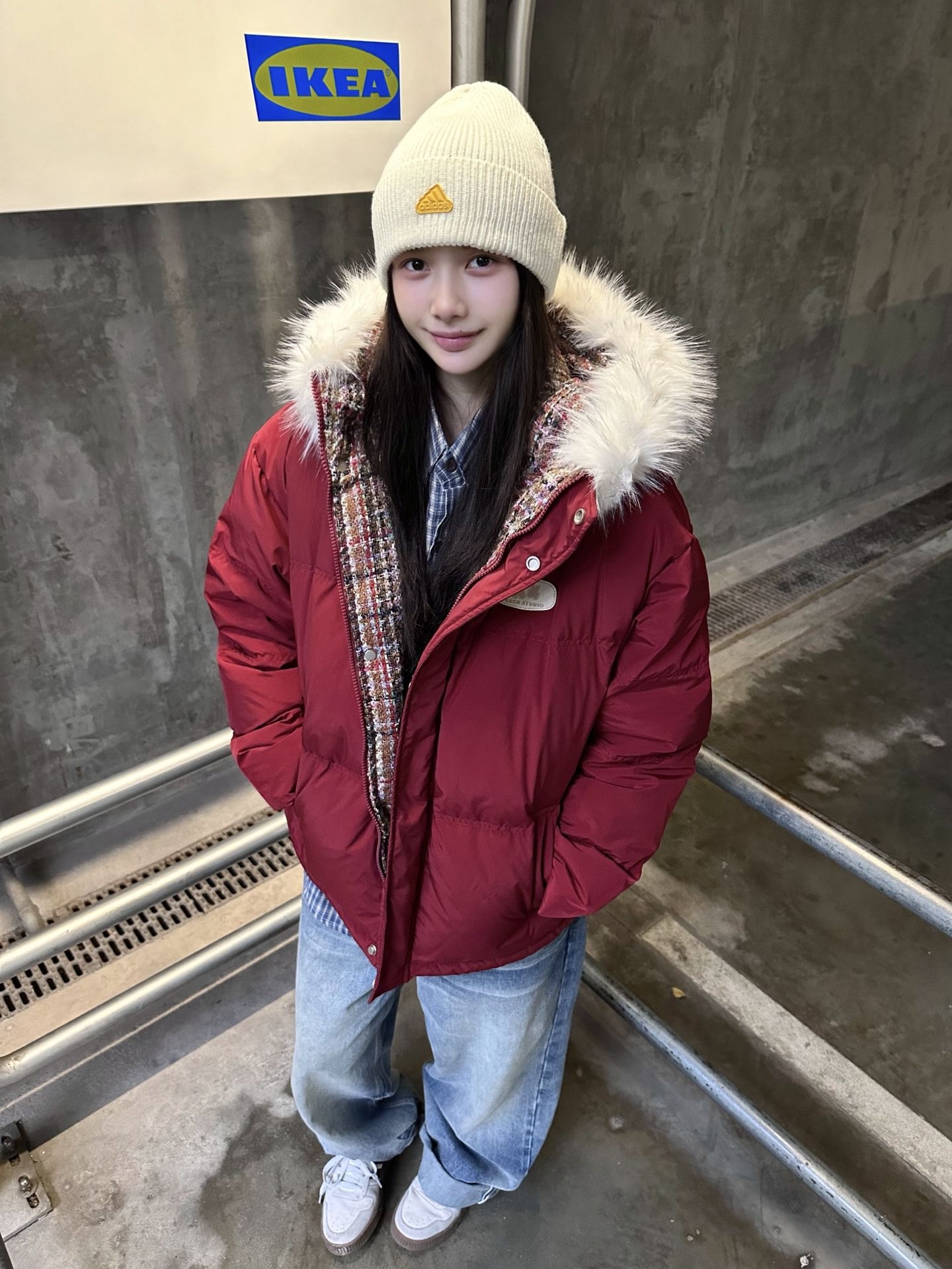 酒红羽绒服圣诞新年氛围感满满🎄