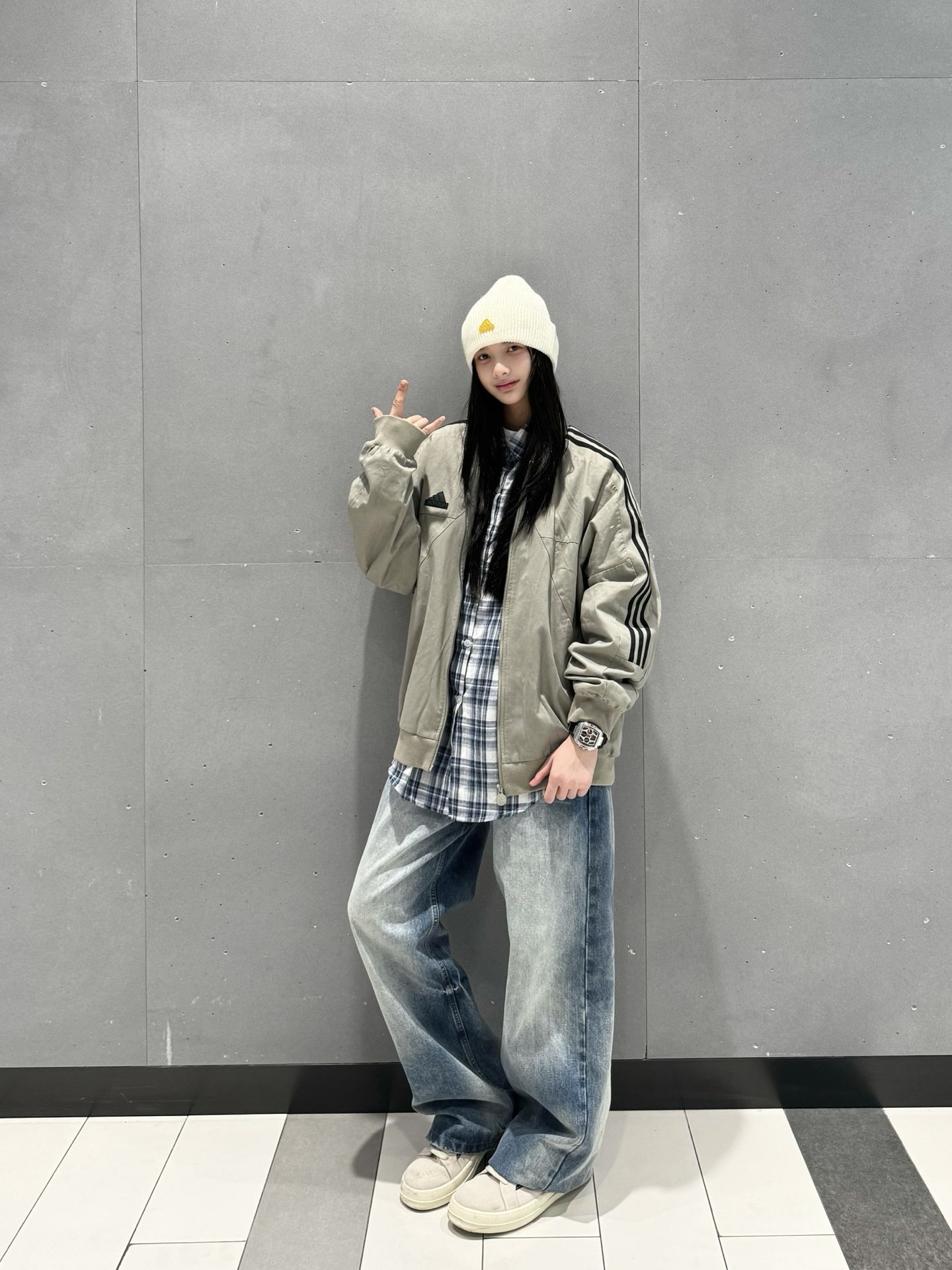 阿迪豆沙绿的简约干净感