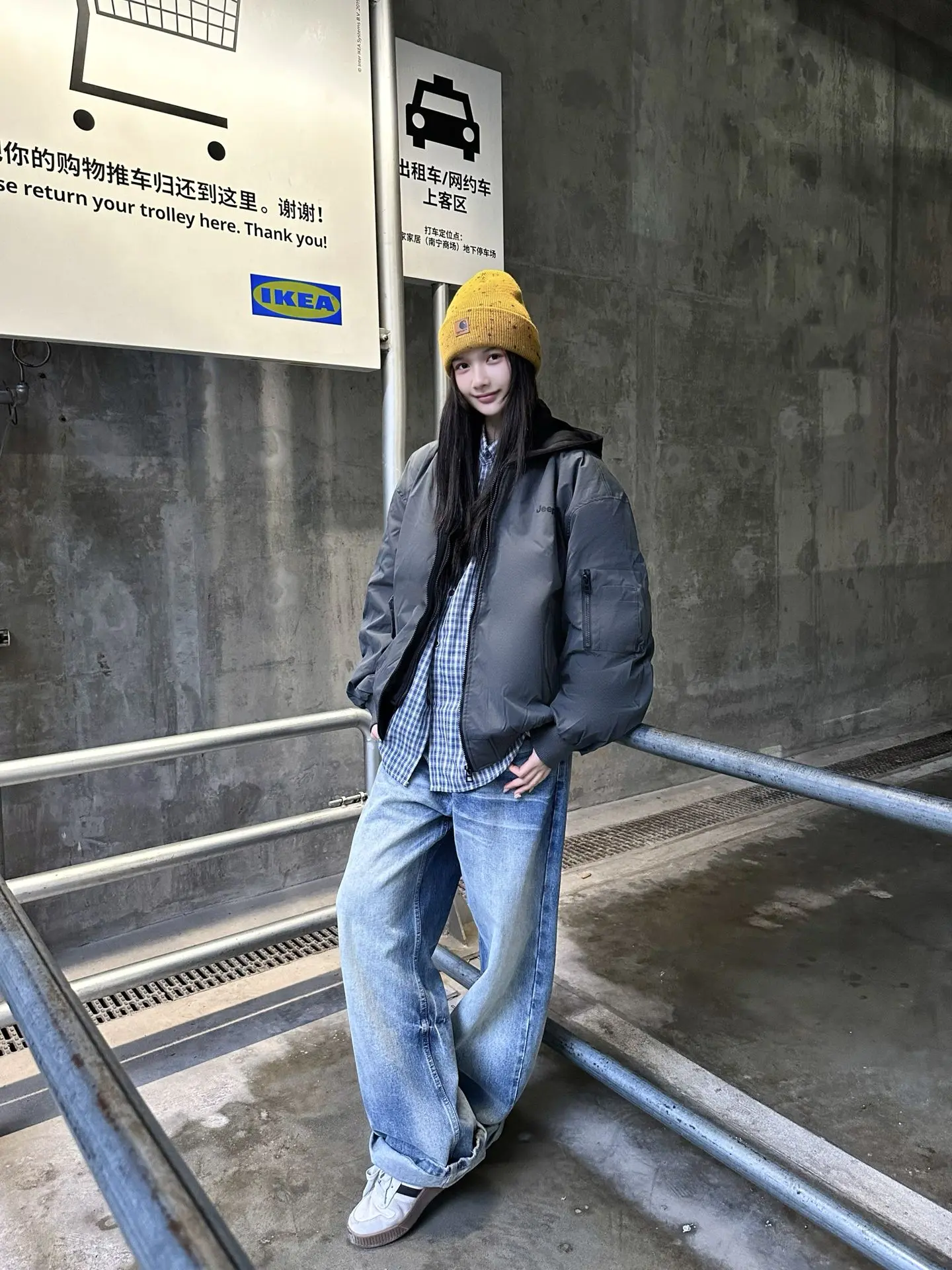 冬日街头风 | 深灰飞行夹克帅气穿公式