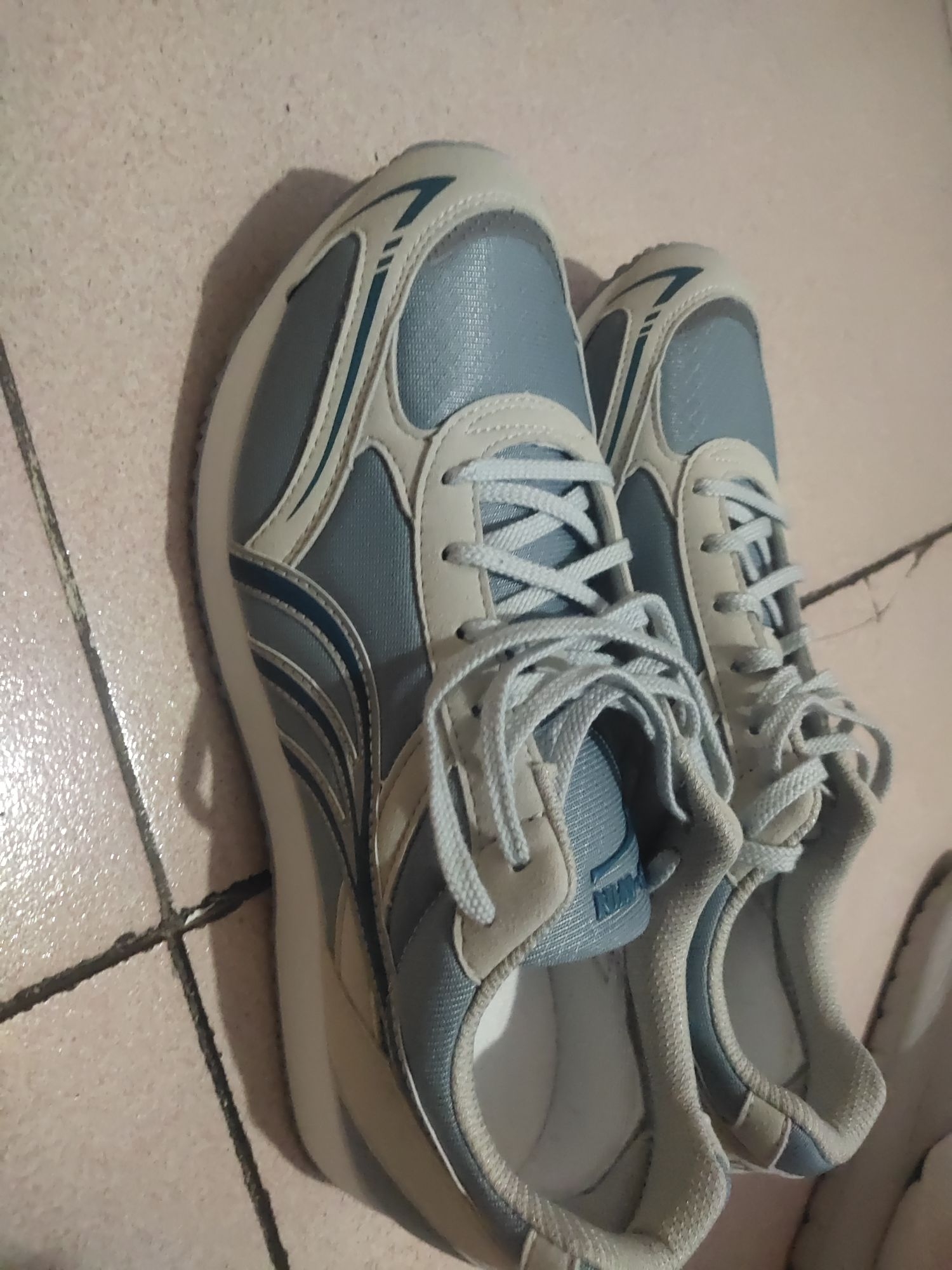 体育统招训练鞋