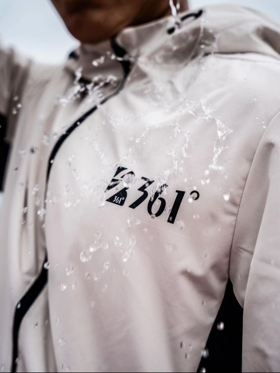 雨雪天穿什么?我穿了十年雨屏来解答