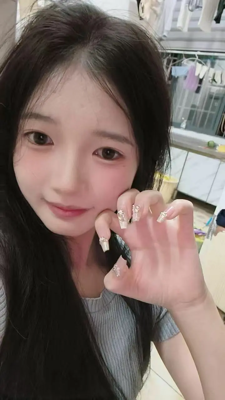 猫眼蝴蝶的质感:光线下才看得出的细节