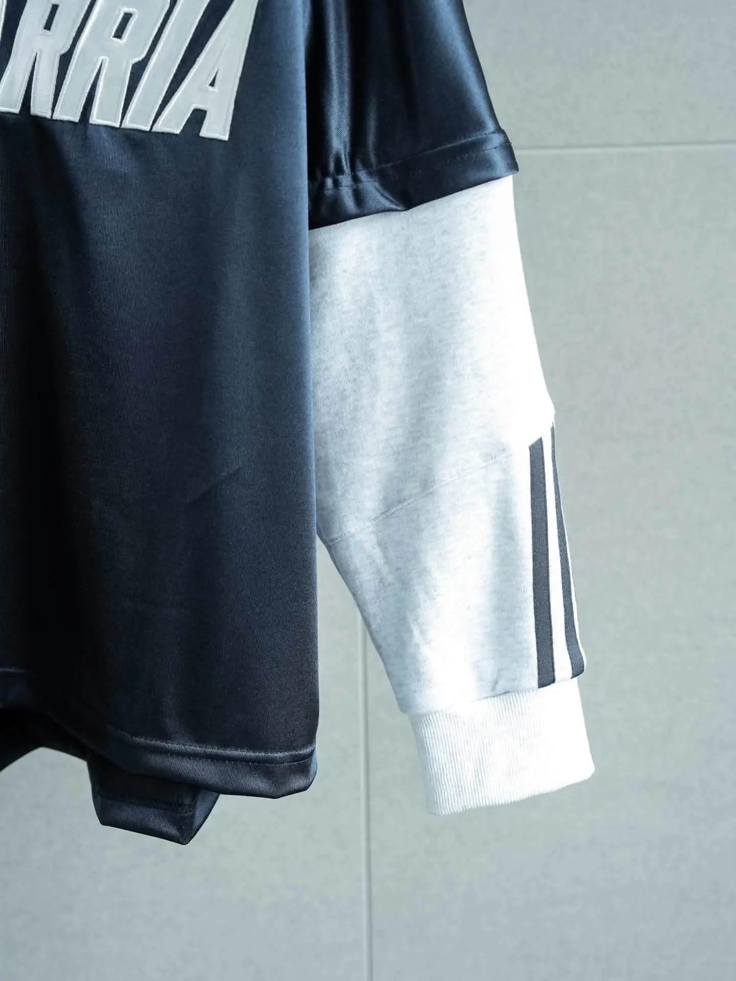 复古足球风|Willy Chavarria × adidas三叶草联名套装