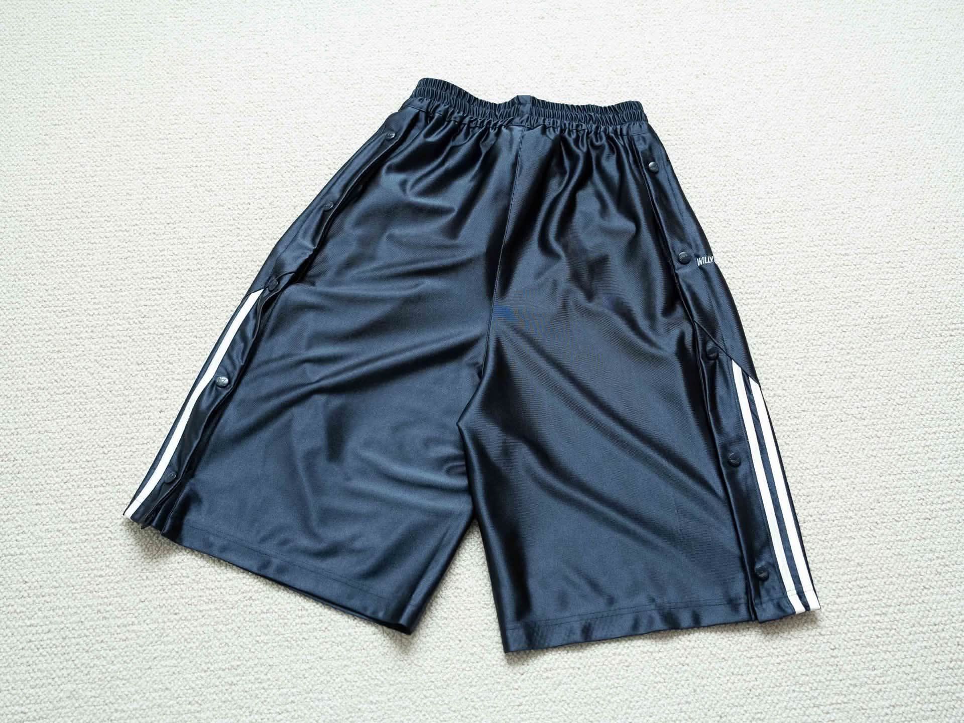 复古足球风|Willy Chavarria × adidas三叶草联名套装