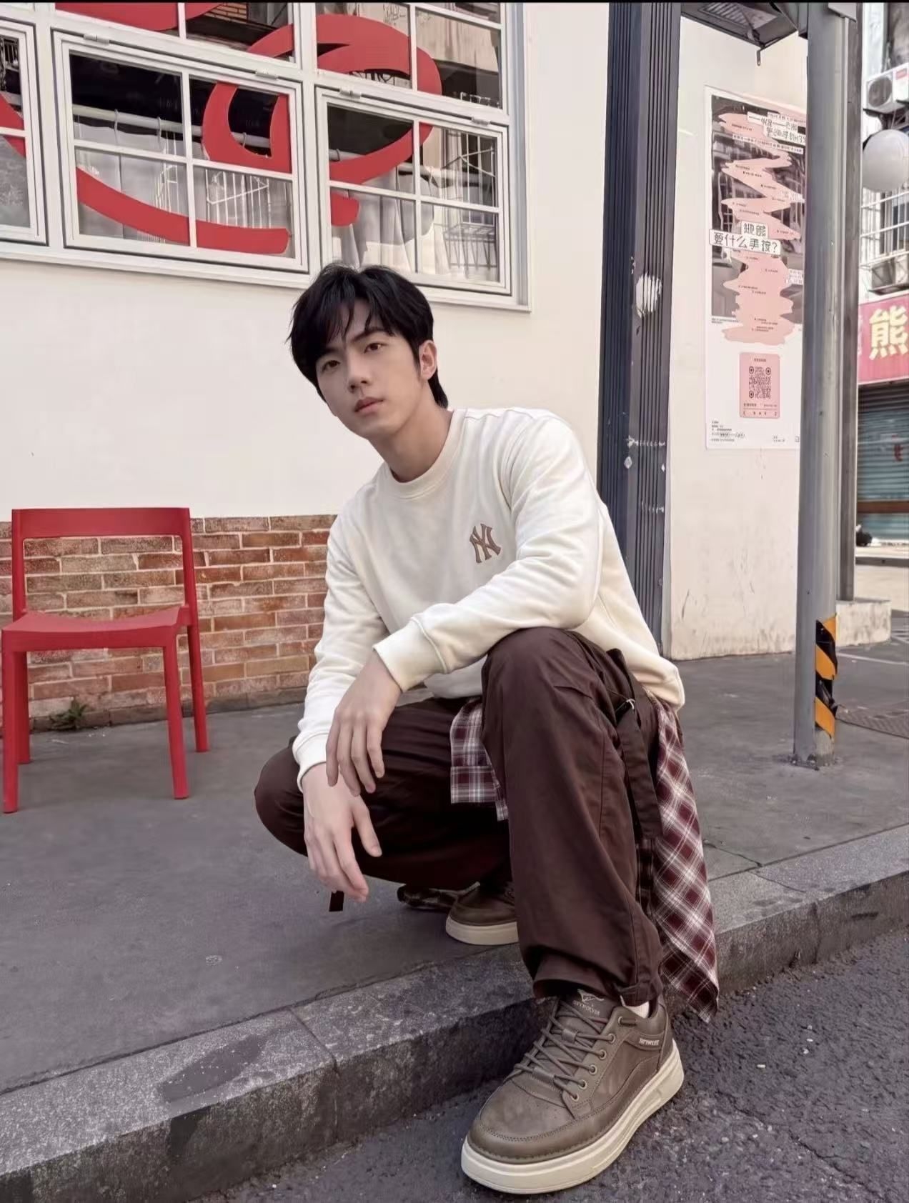小白鞋怕脏怕闷脚,这双的抗污和透气都在线