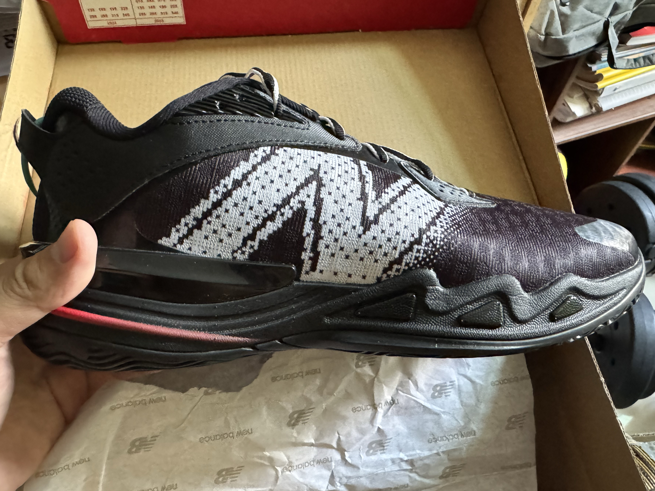 👟球鞋名称：新百伦 hesi low 2