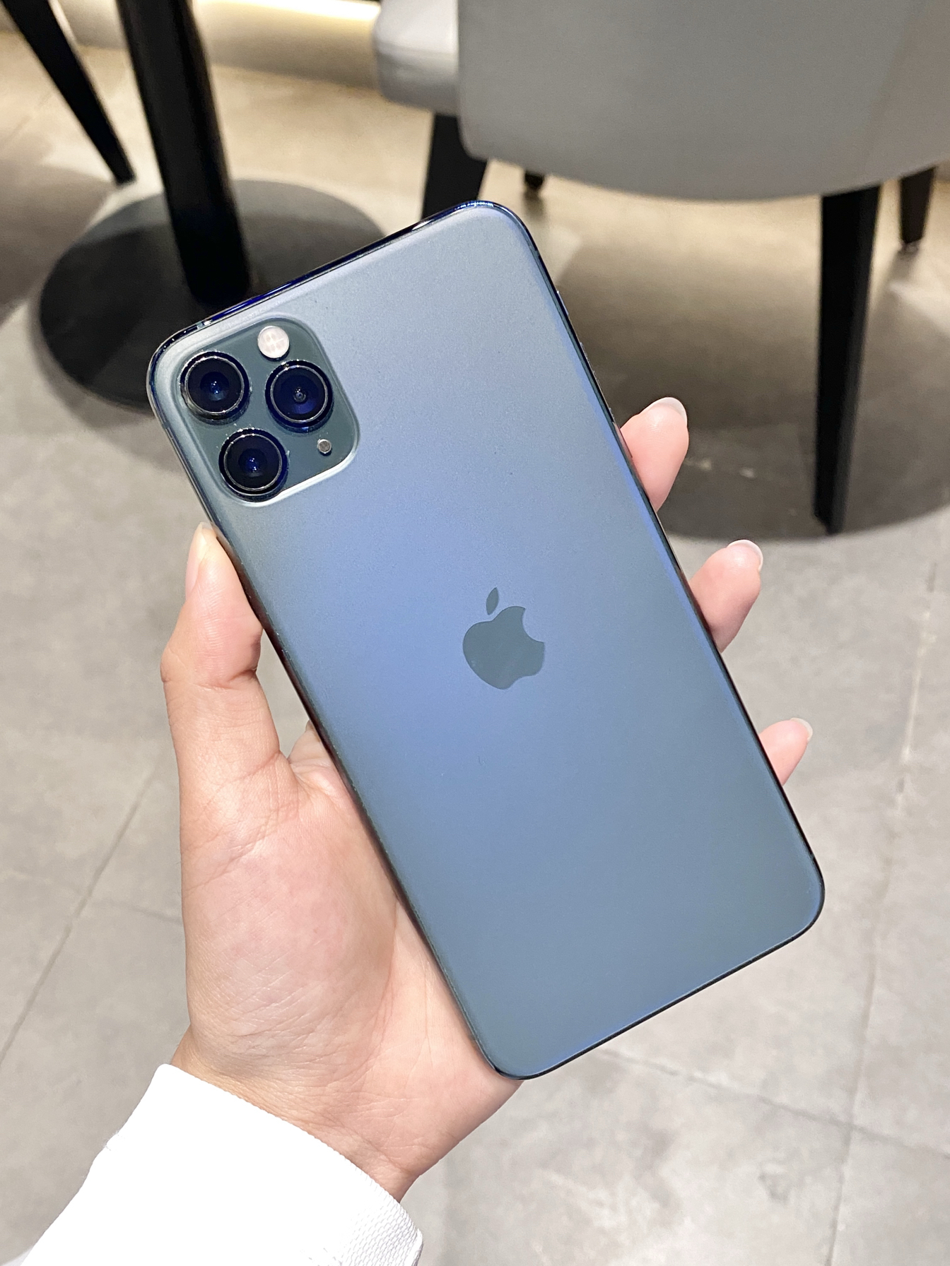 现在还有人用iPhone11pro吗