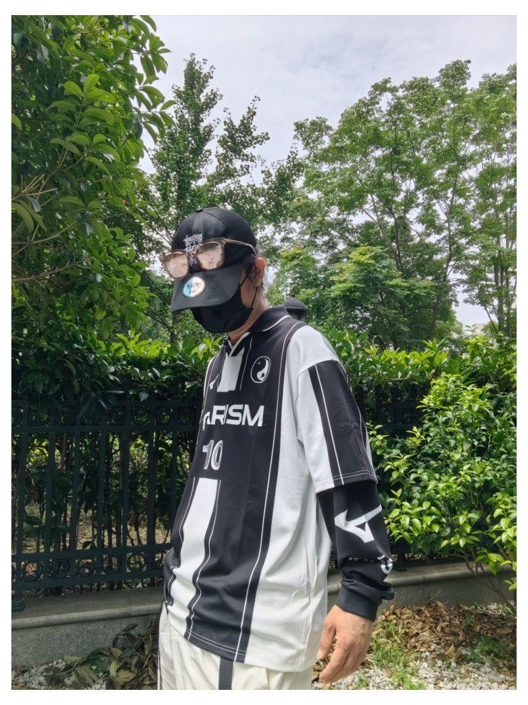 夏日足球风运动T恤休闲风穿搭分享