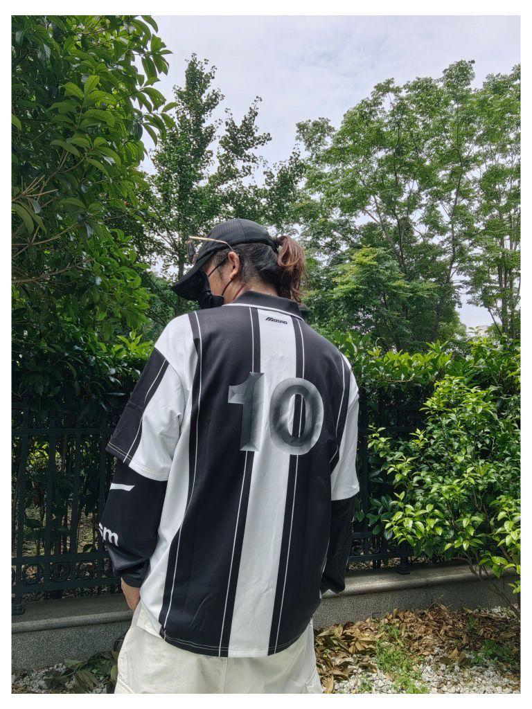 夏日足球风运动T恤休闲风穿搭分享