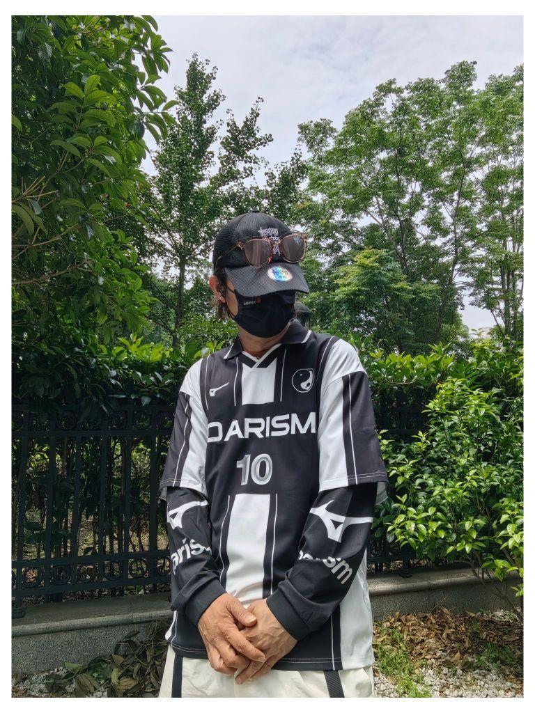 夏日足球风运动T恤休闲风穿搭分享