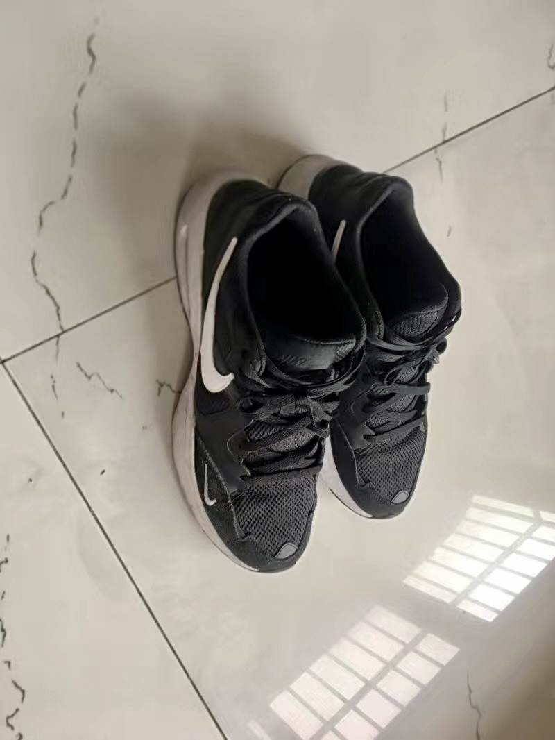 这双Nike熊猫鞋，潮人脚一双！