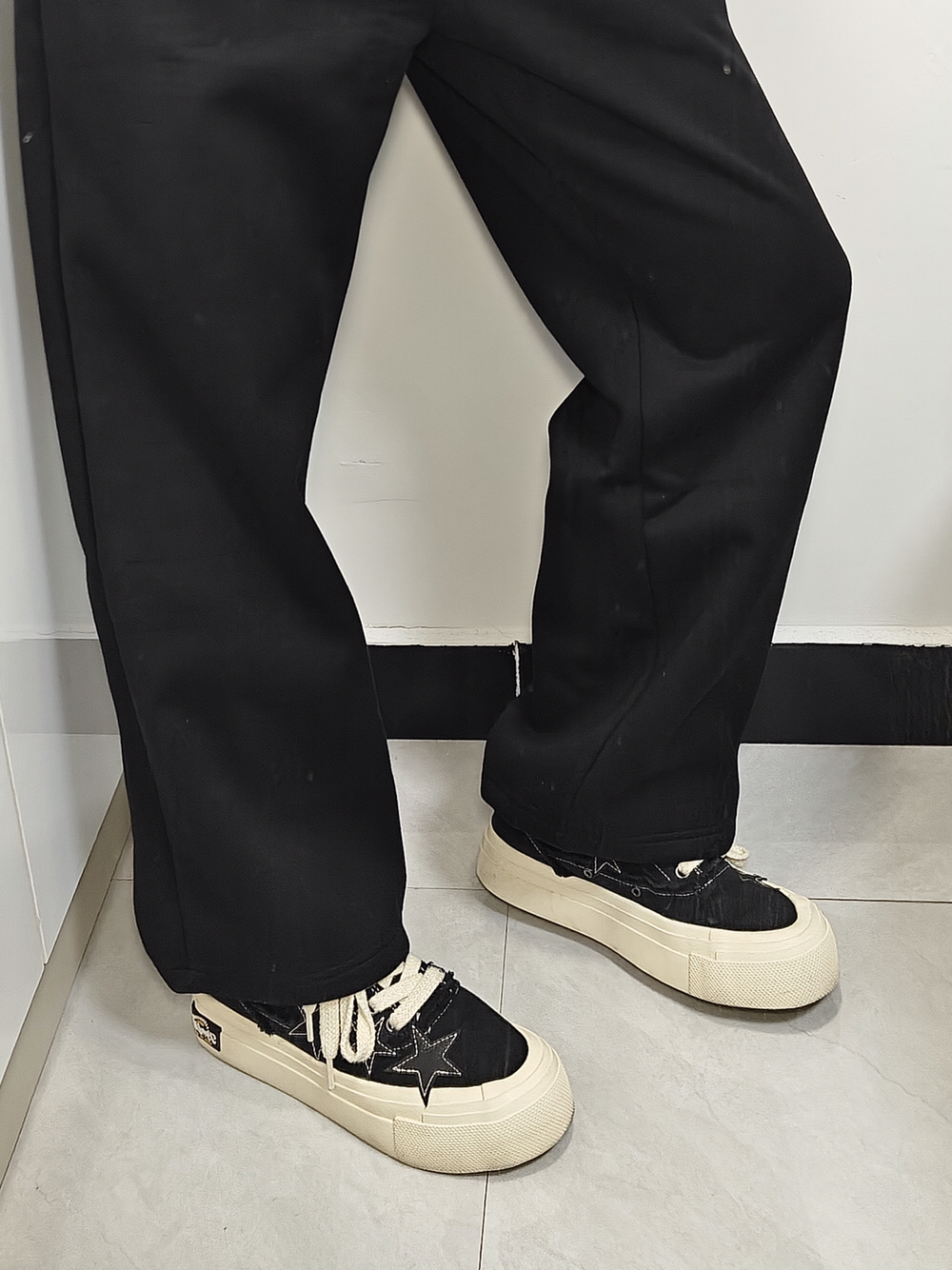 找到开学本命神裤la！👋