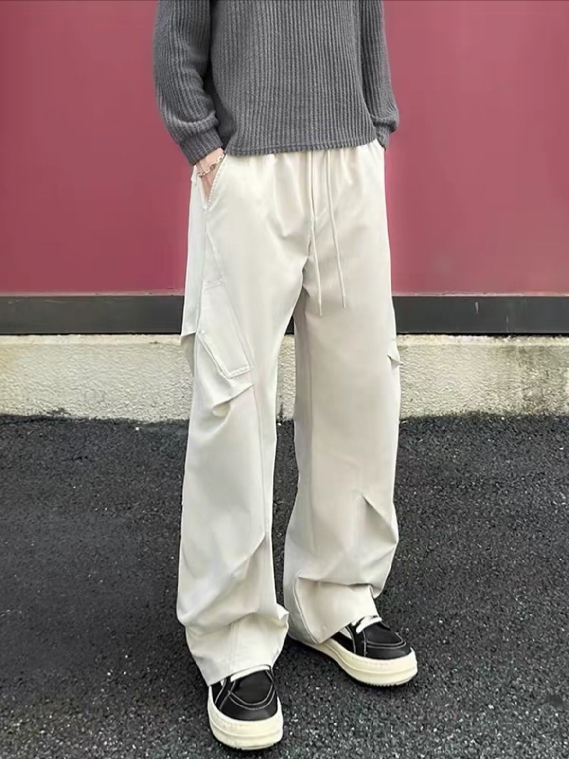 开学季必备！这款褶皱设计工装裤，学生党穿