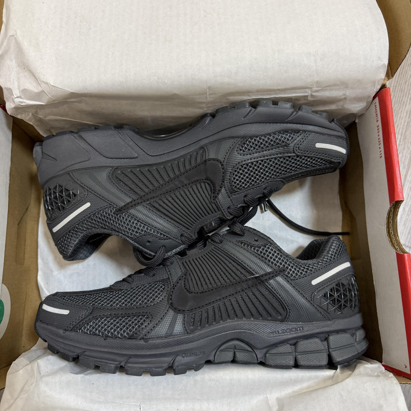 Nike Air Zoom Vomero 5 anthracite black 时尚耐磨低帮休闲 黑