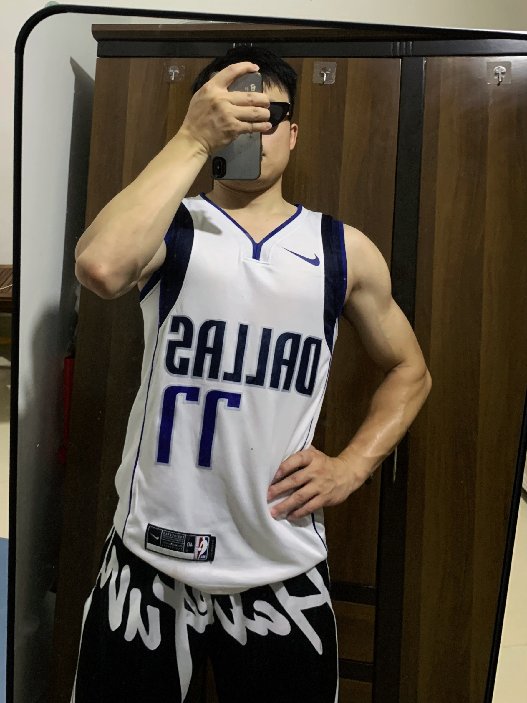 篮球穿搭分享｜必配东契奇77号球衣