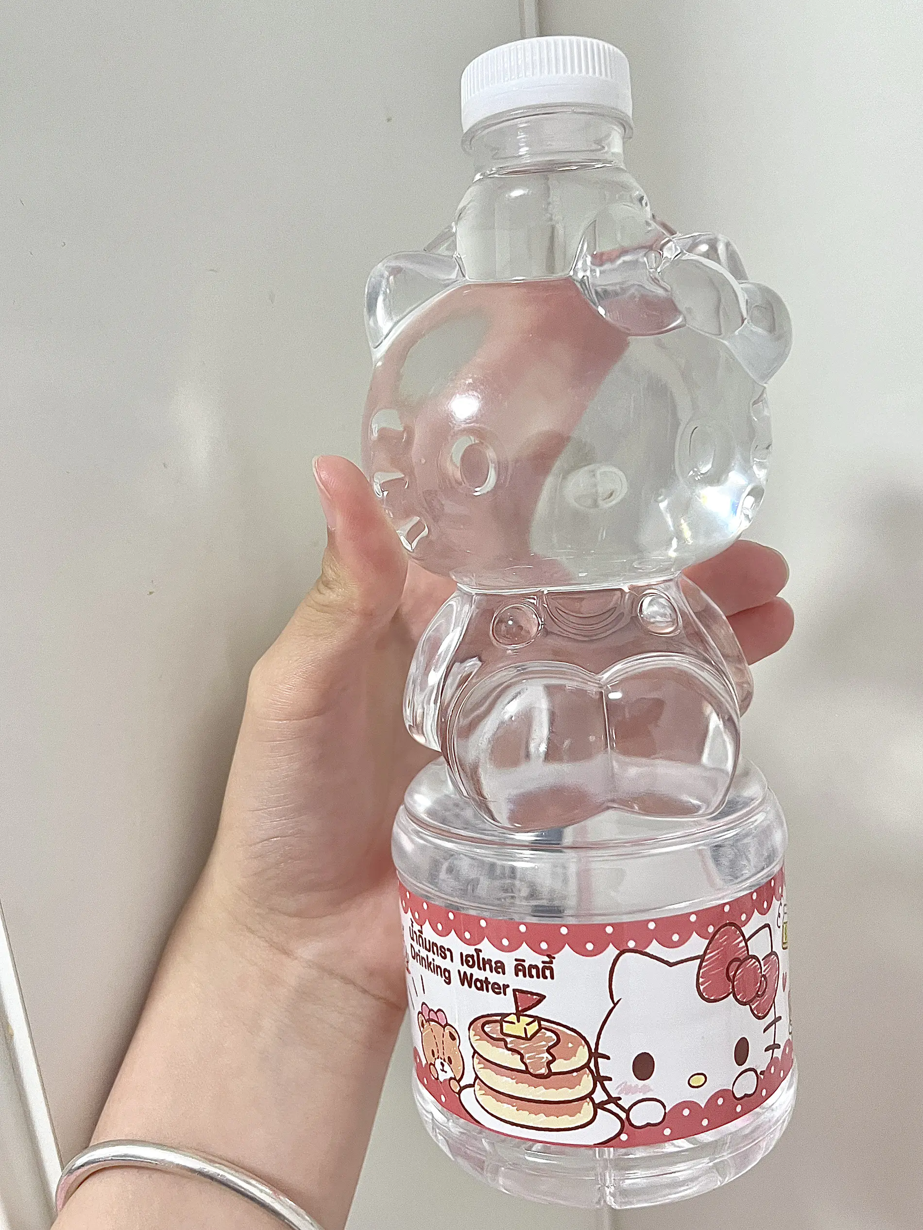 在711挖到宝了!这个凯蒂猫矿泉水可爱到舍不得喝😭