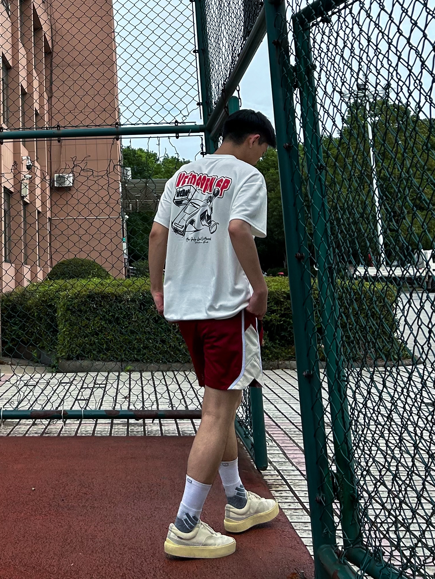 今日篮球男孩｜帅到对手都多看两眼！