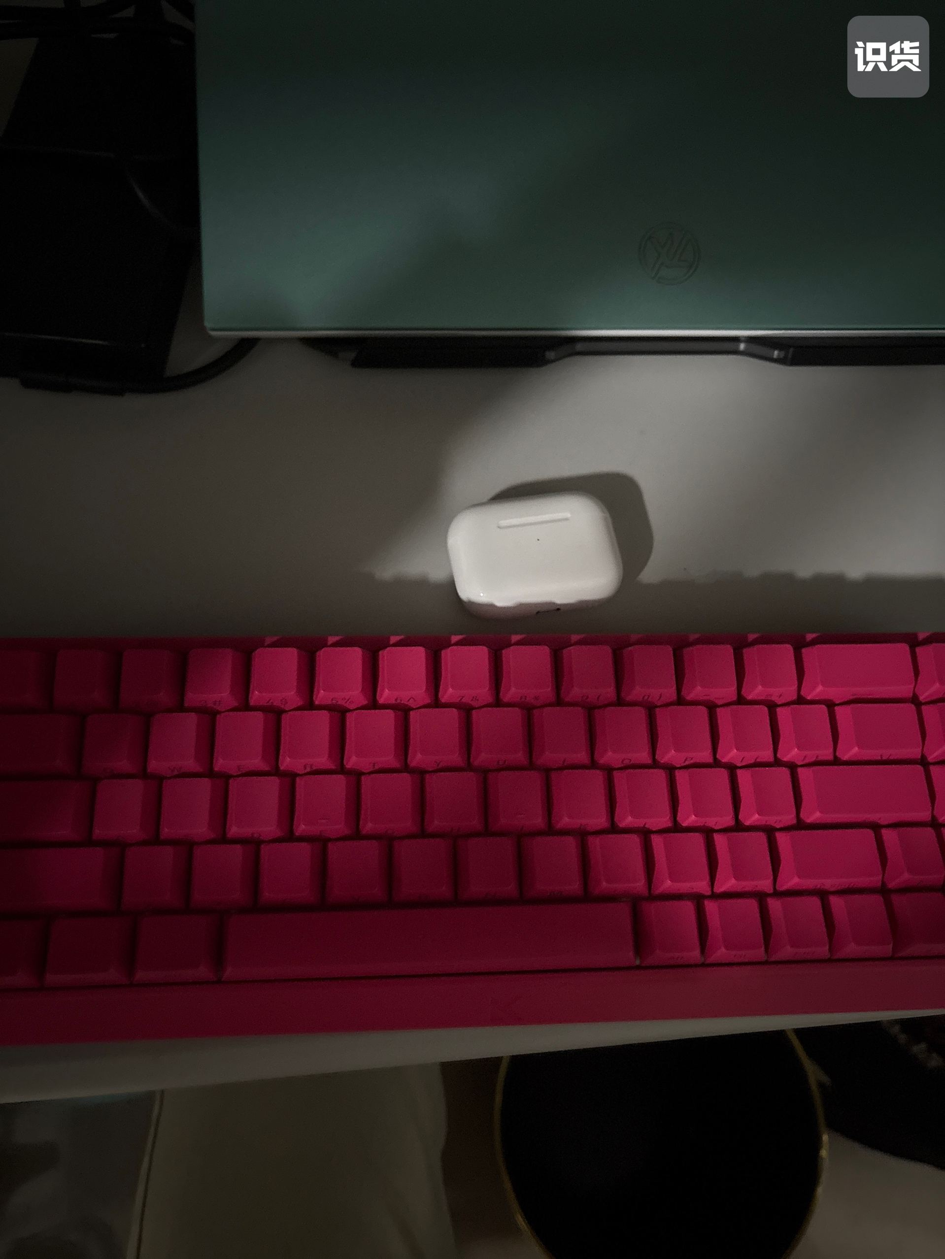 手感非常好，按键回弹有力，打字很舒适，长