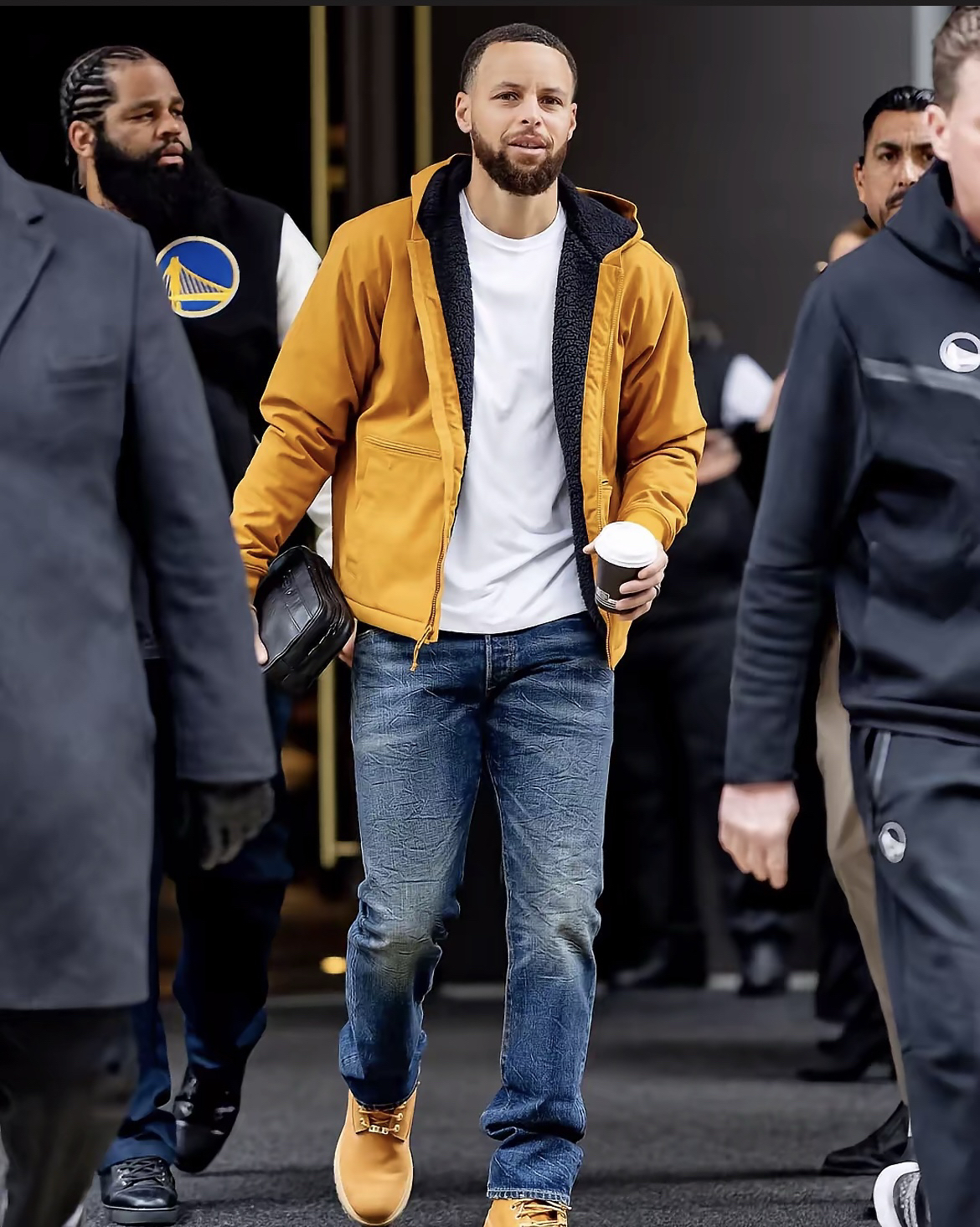 库里穿搭推荐:把“美式休闲感”焊在身上,这波秋日穿搭直接抄作业!