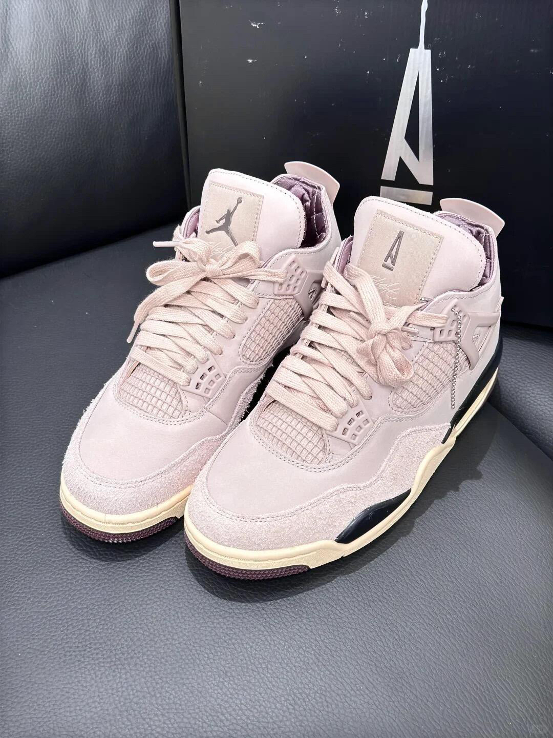 这双AJ4柔雾粉板鞋,是把“温柔质感与复古松弛”揉得恰好的存在