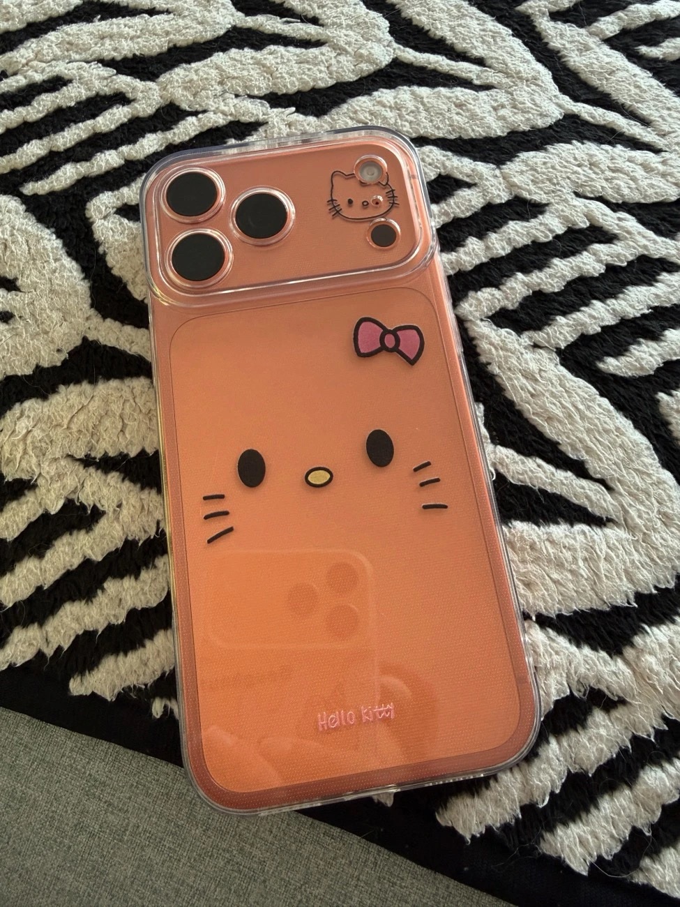 橘色猫咪手机壳太可爱!给我的苹果手机换个装,少女心直接拉满