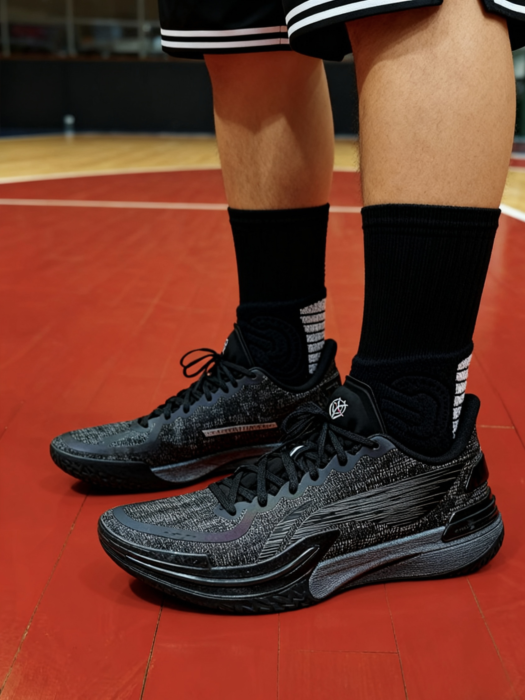 也是上鞋曾凡博同款了!李宁伽马星河也太顶了吧!