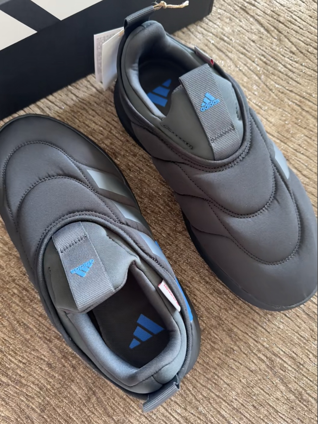 穿了这双阿迪无鞋带鞋，方便是真的，这些小麻烦也很“真实”👟