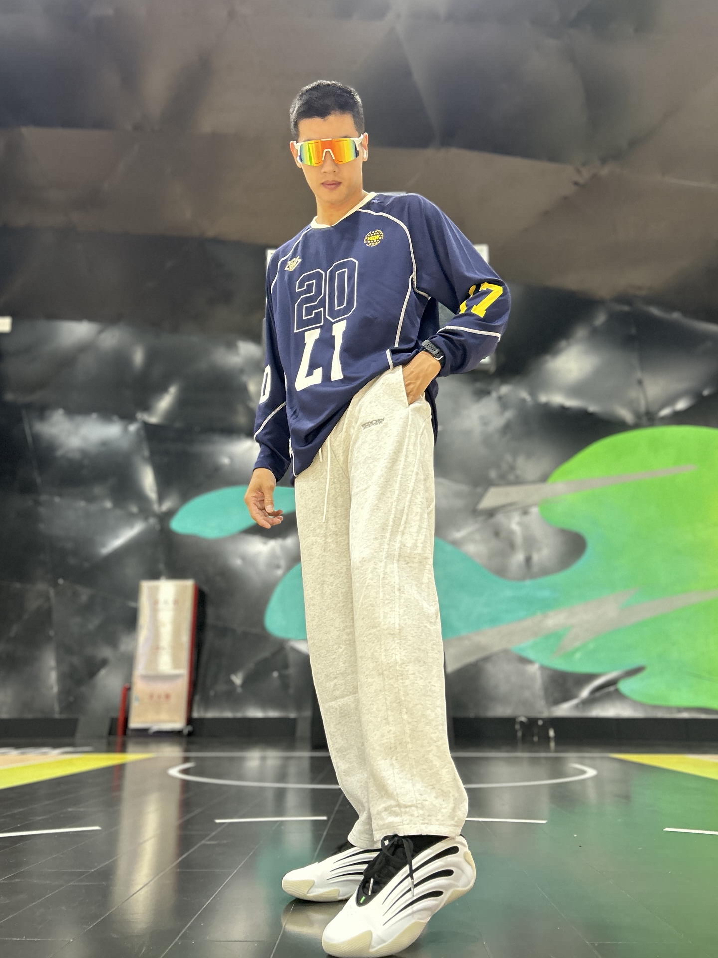 秋日实战OOTD｜剪影如风，步履生松