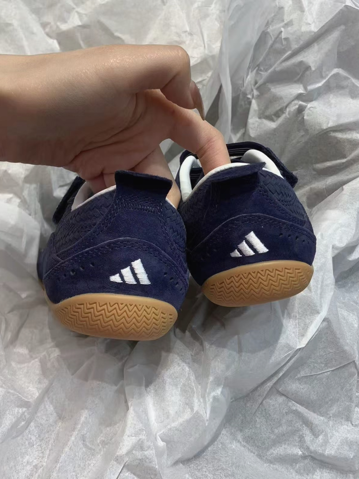 薄底鞋新配色真的好特别啊!!🫐