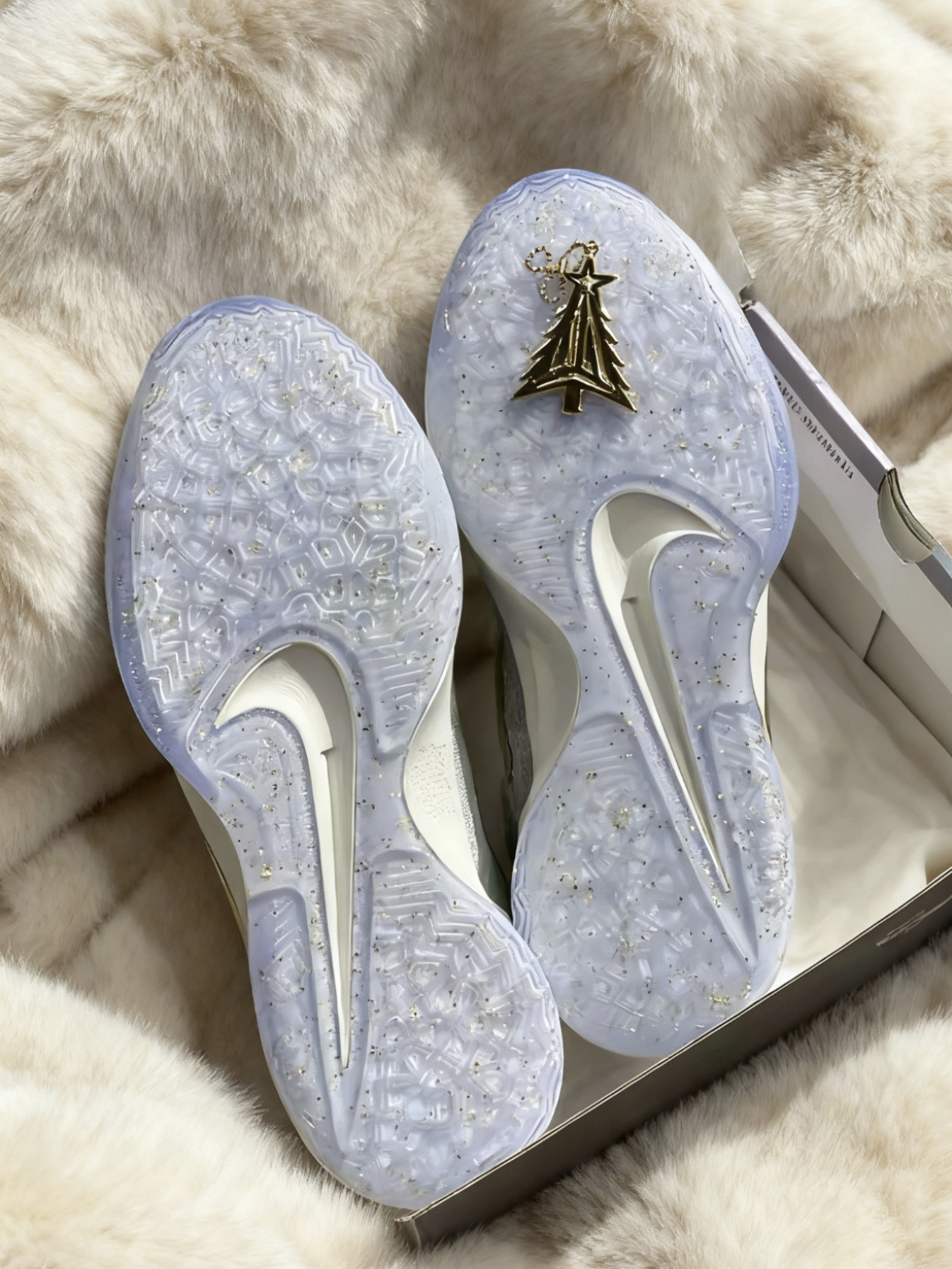 一双"腰王"战靴，一双曼巴情怀：两双实战鞋的真实上脚体验