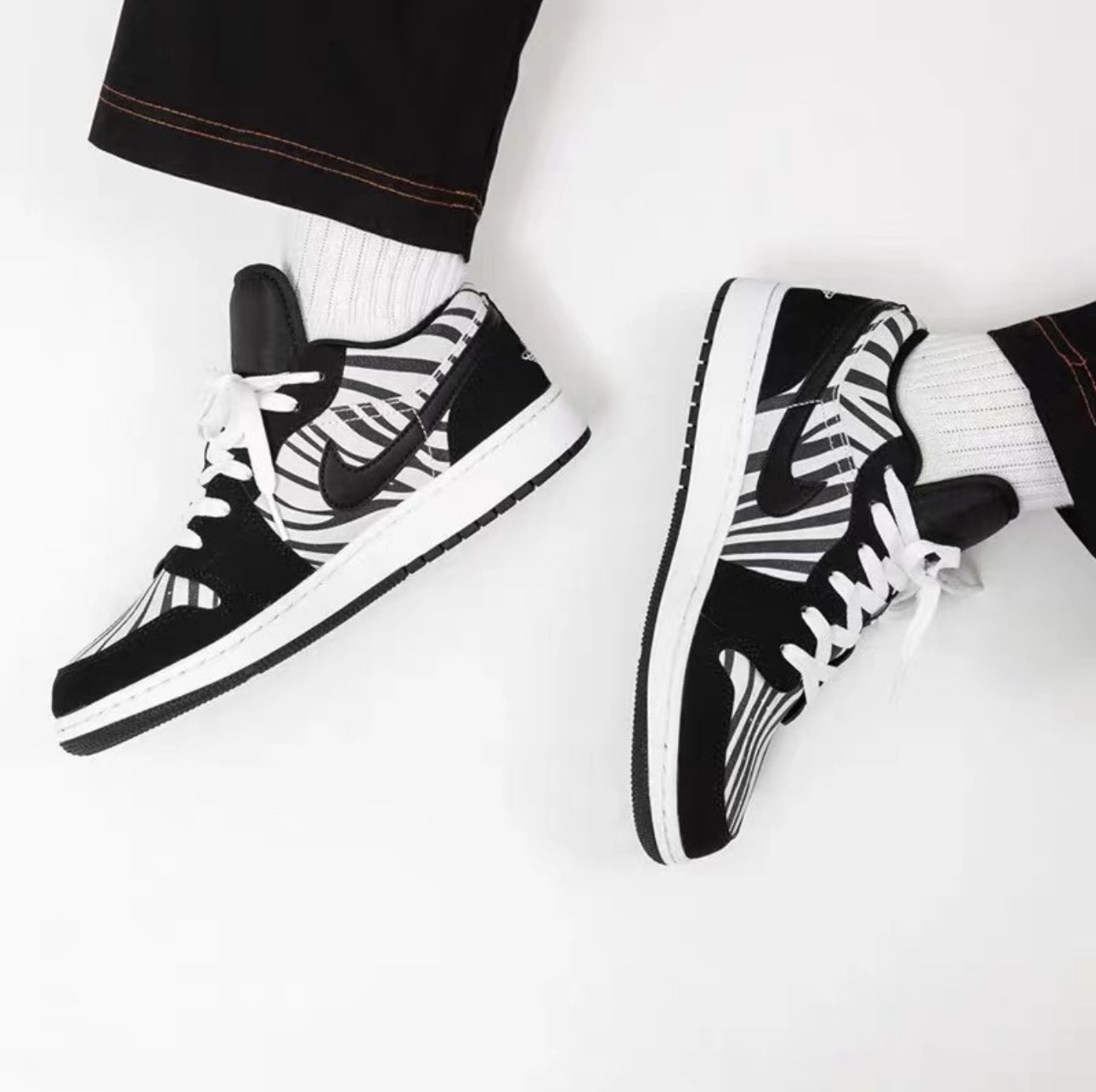 Air Jordan 1 Low Zebra (GS) 斑马