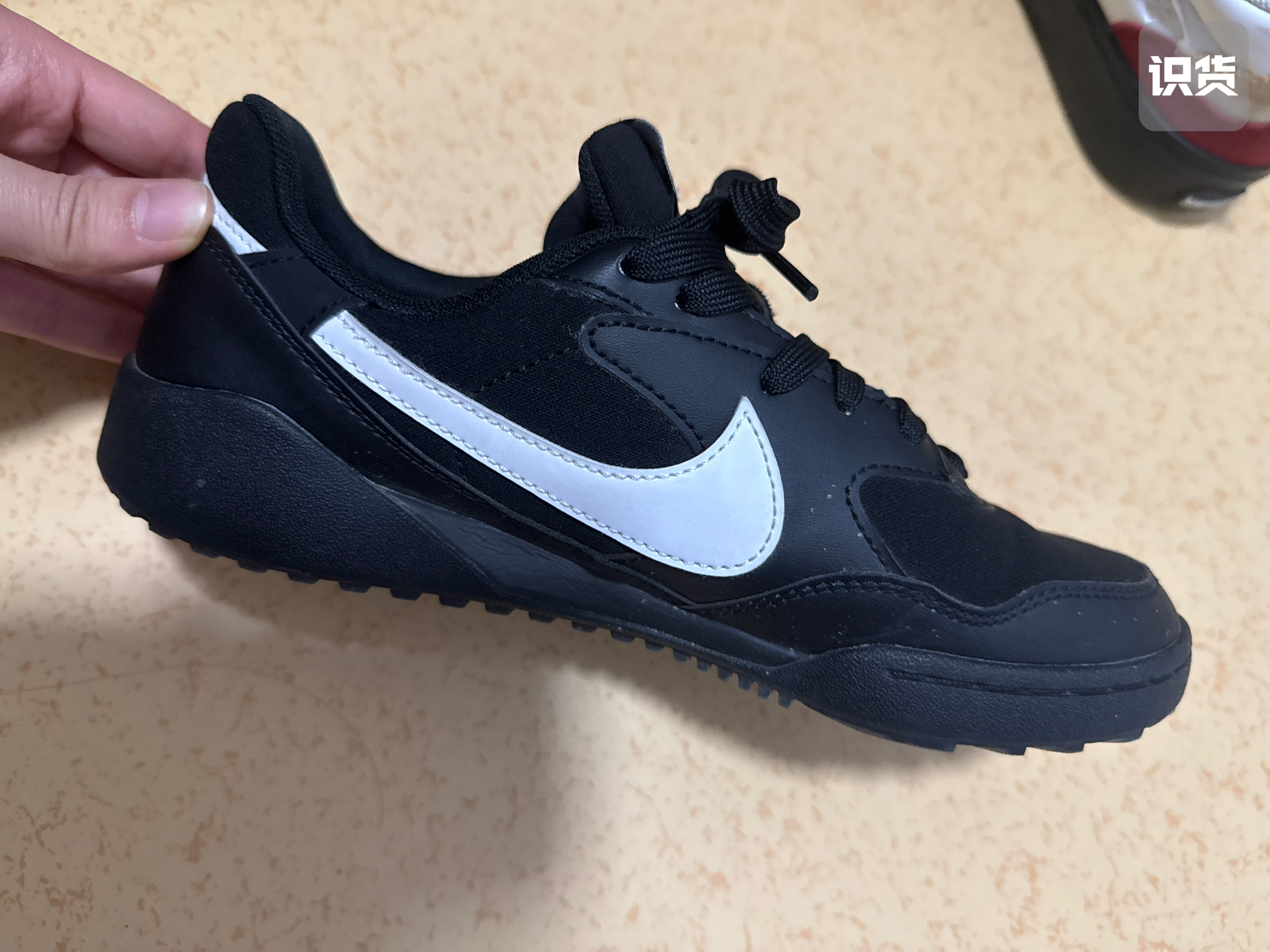 nike小黑鞋