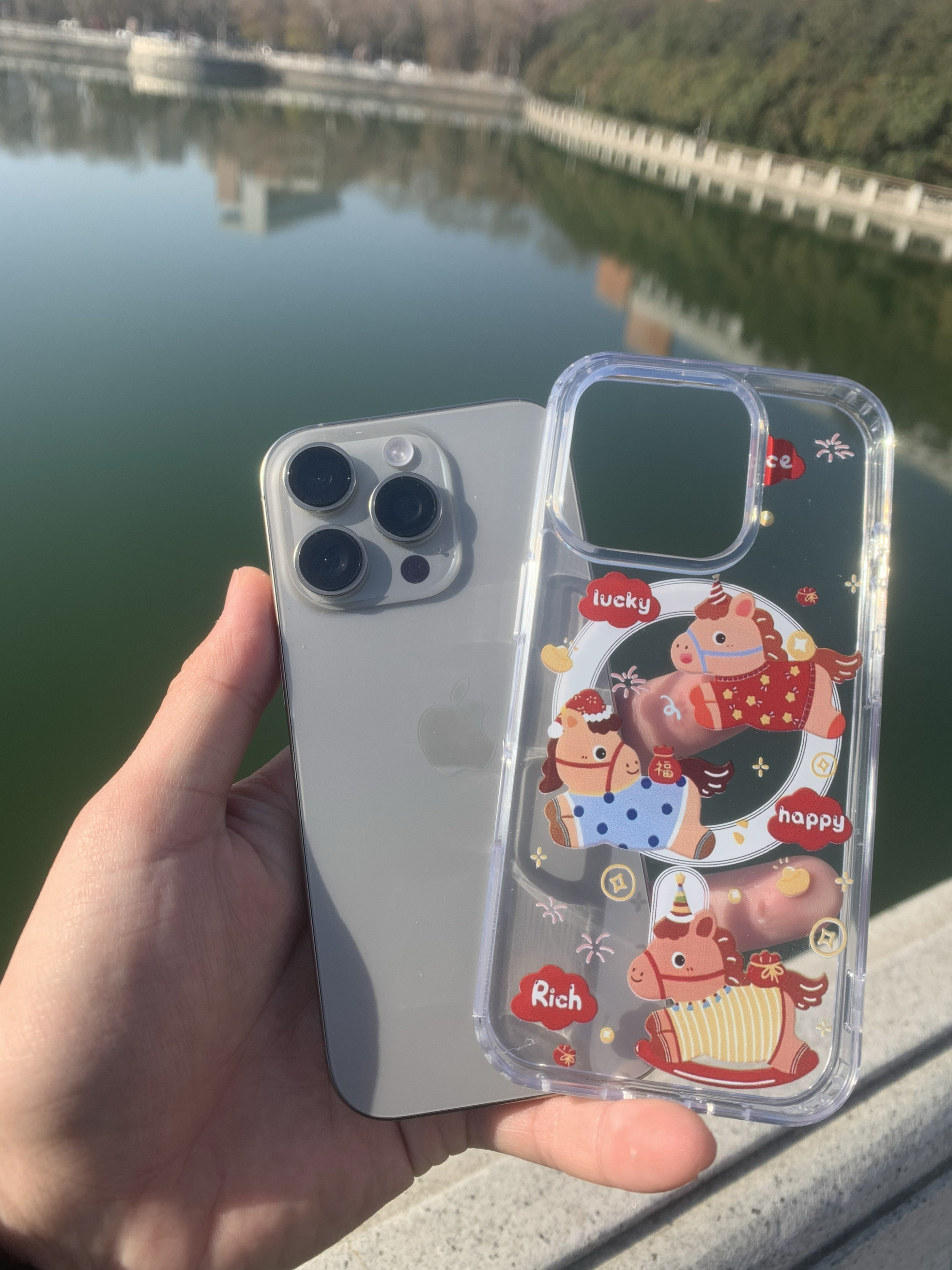 iPhone16Pro的手感是最好的一代了吧