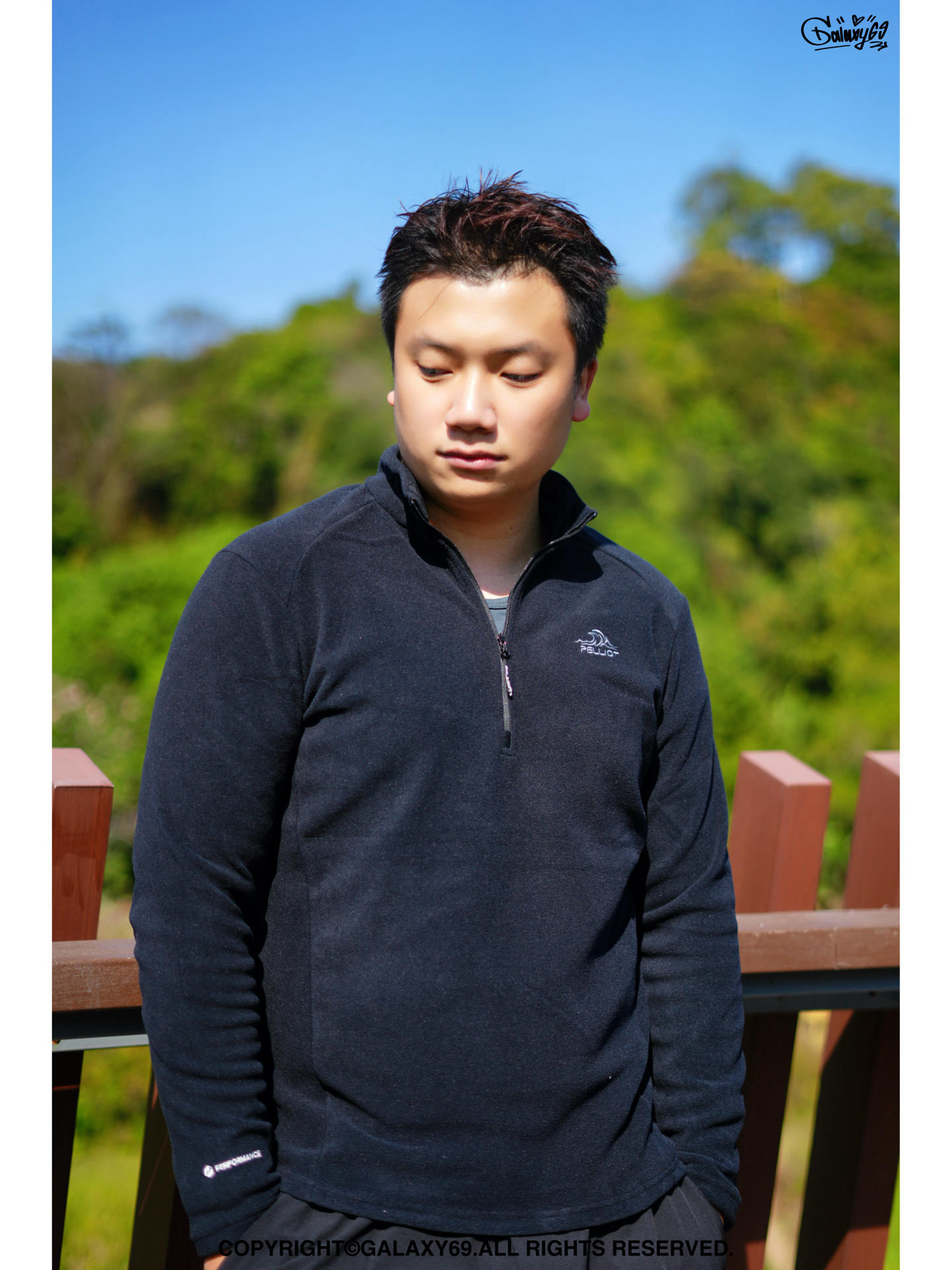 降温?这件半拉链卫衣拿捏住了
