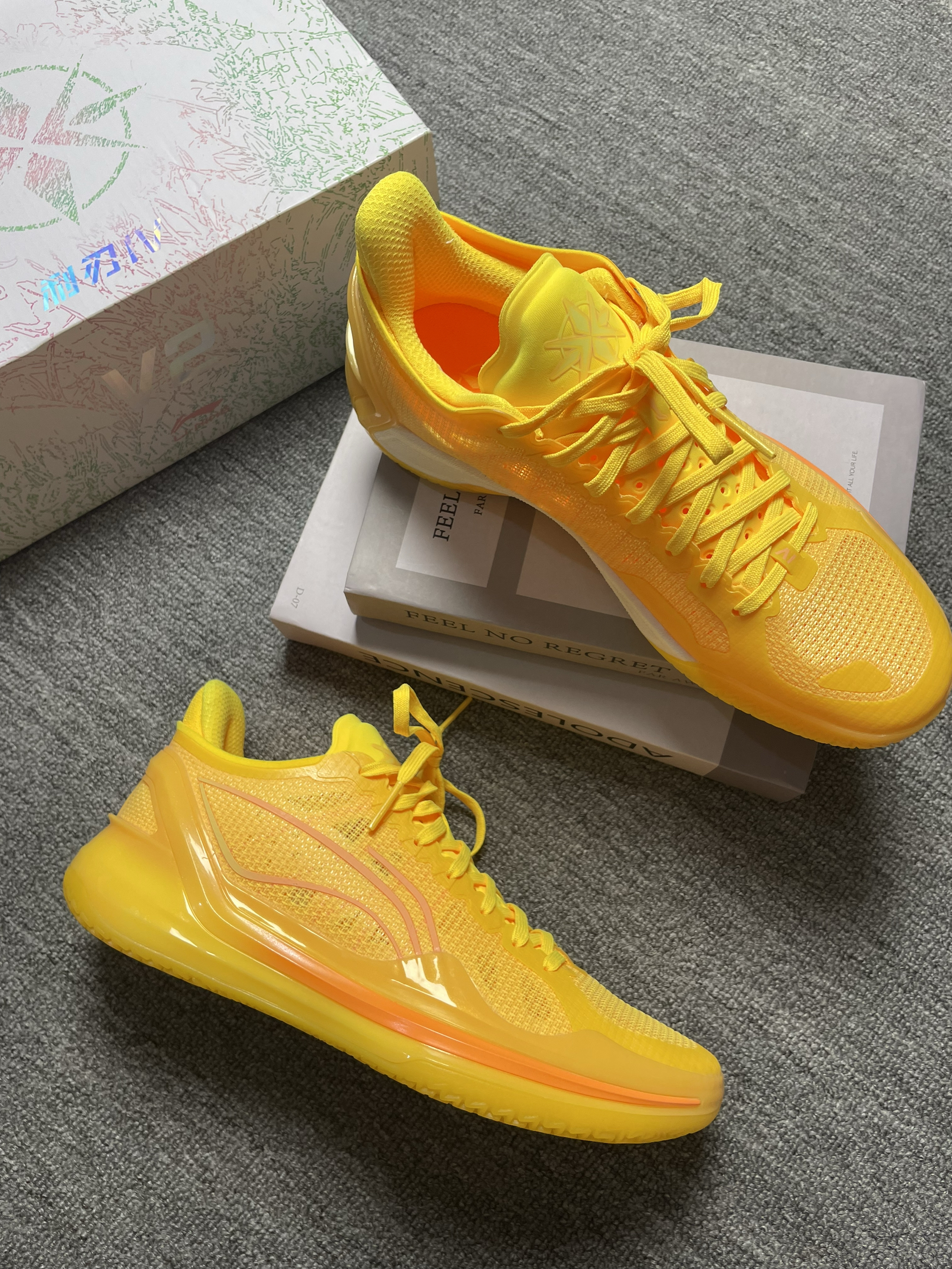 新年好鞋上脚,就想选一抹亮色💛🏀